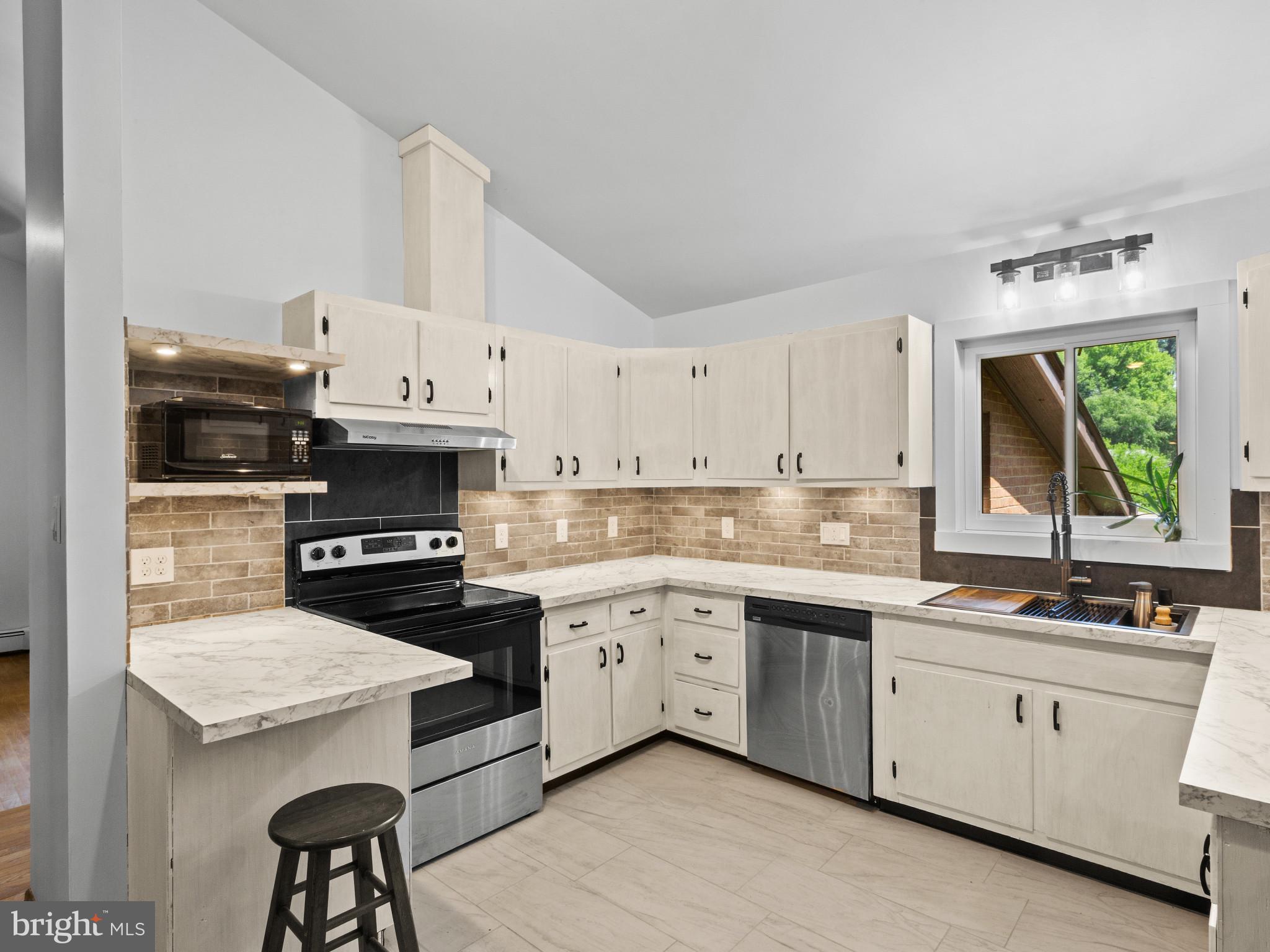 BARNABY VILLAGE - Residential