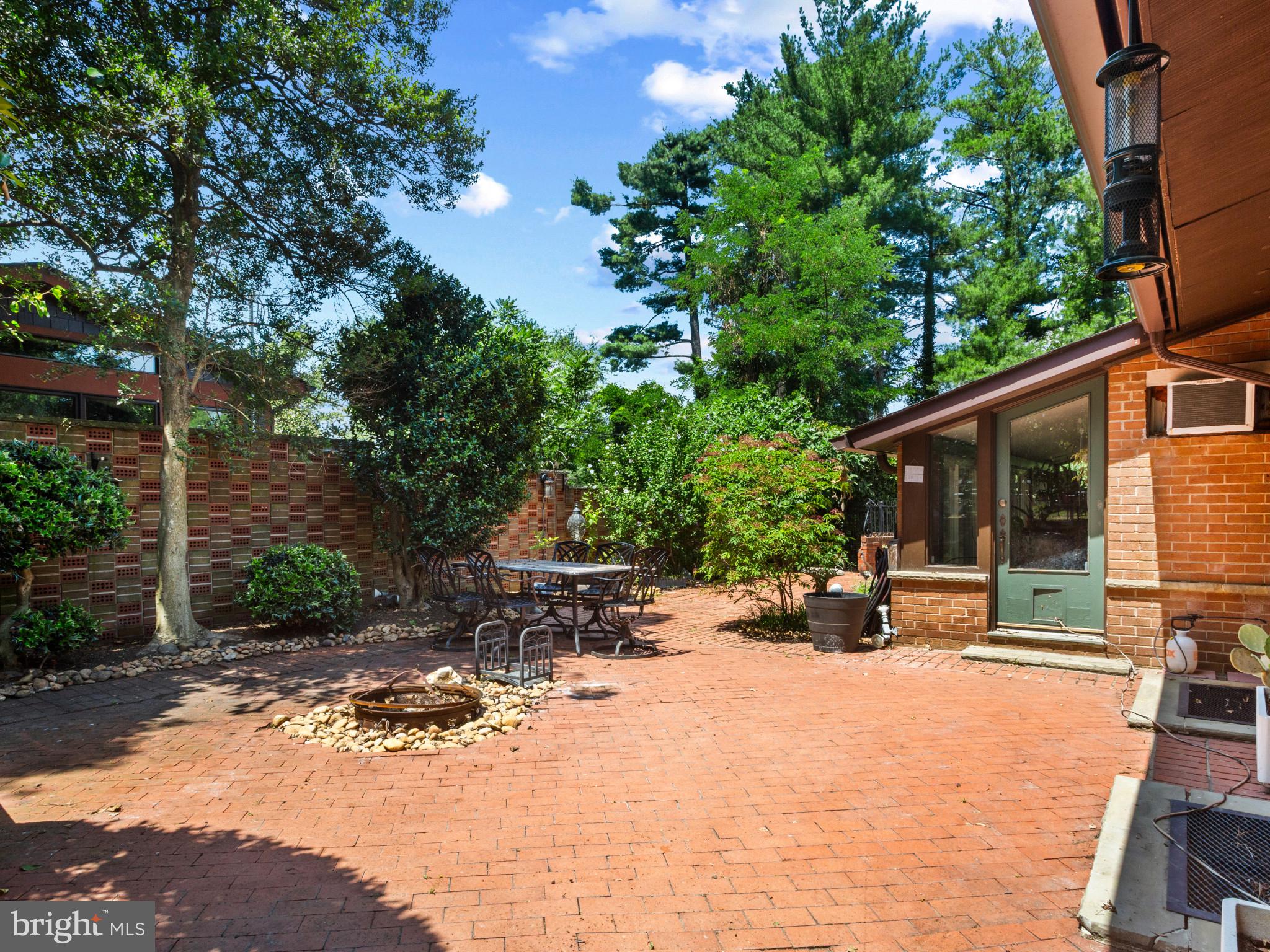 BARNABY VILLAGE - Residential