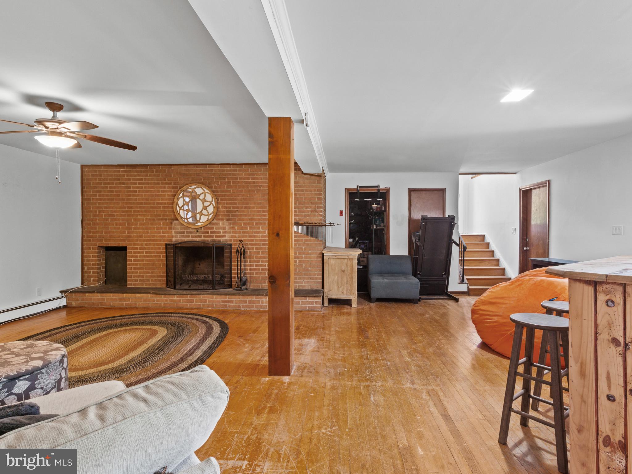 BARNABY VILLAGE - Residential