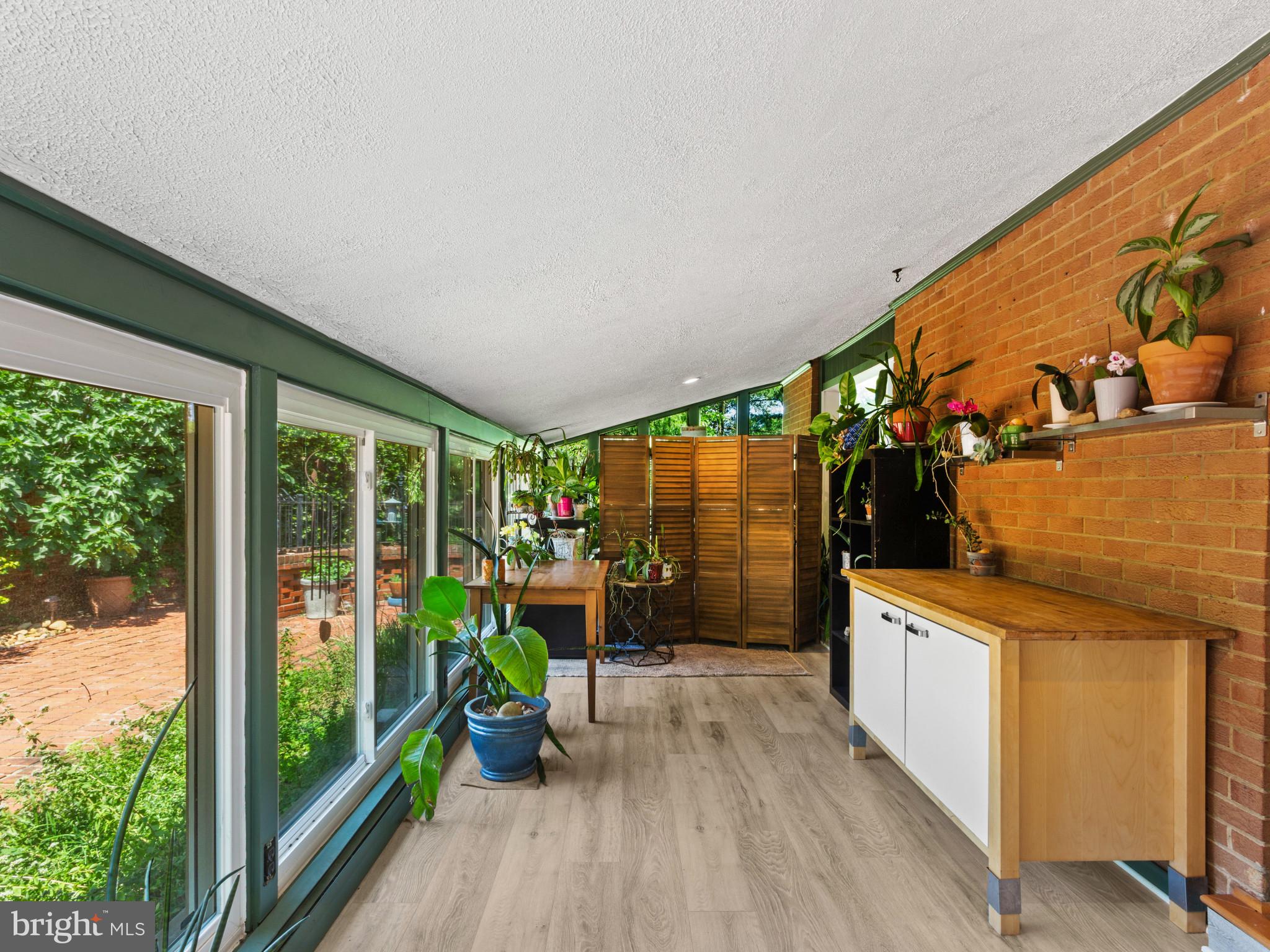 BARNABY VILLAGE - Residential