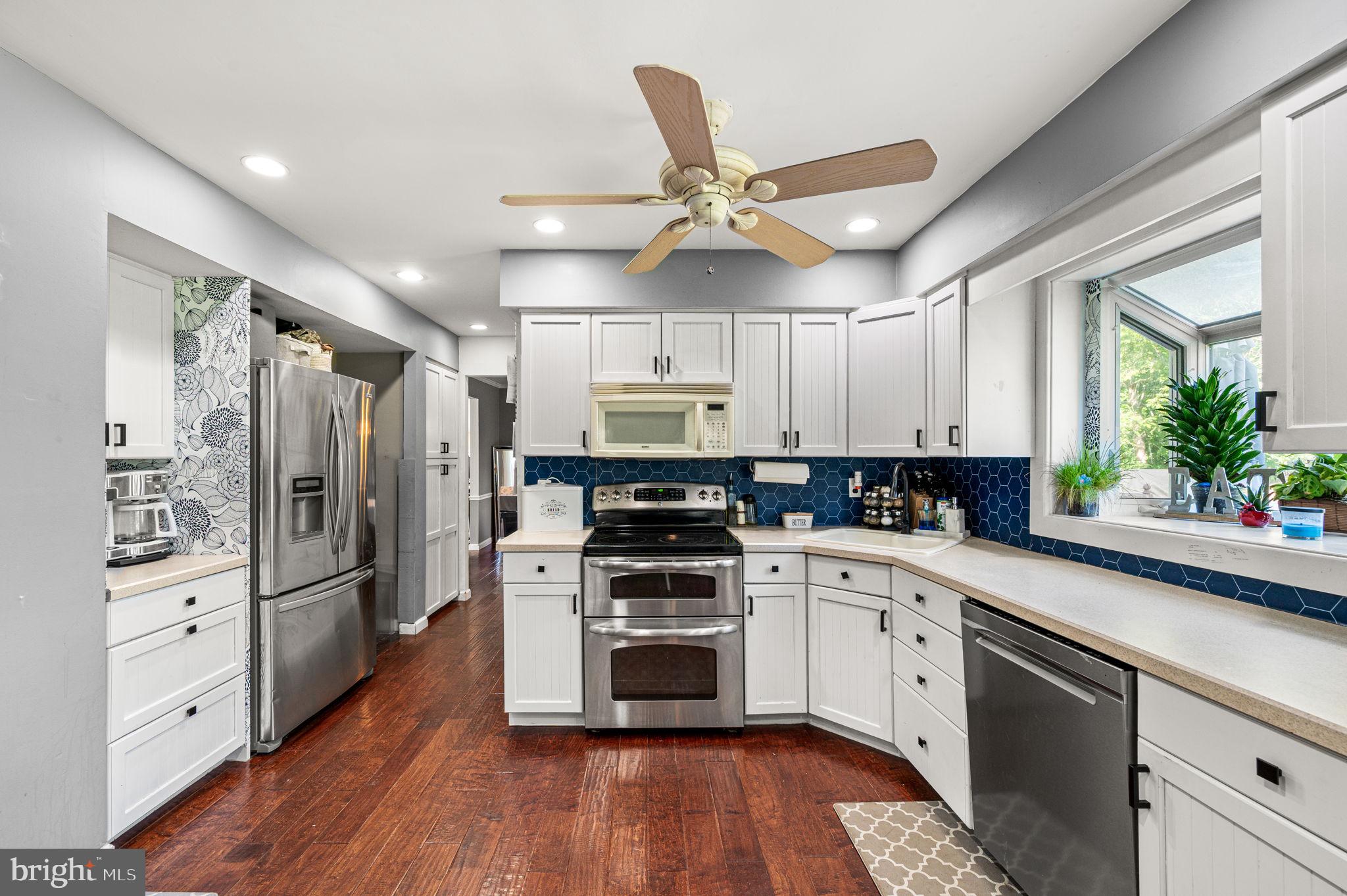 IVY WOODS - Residential