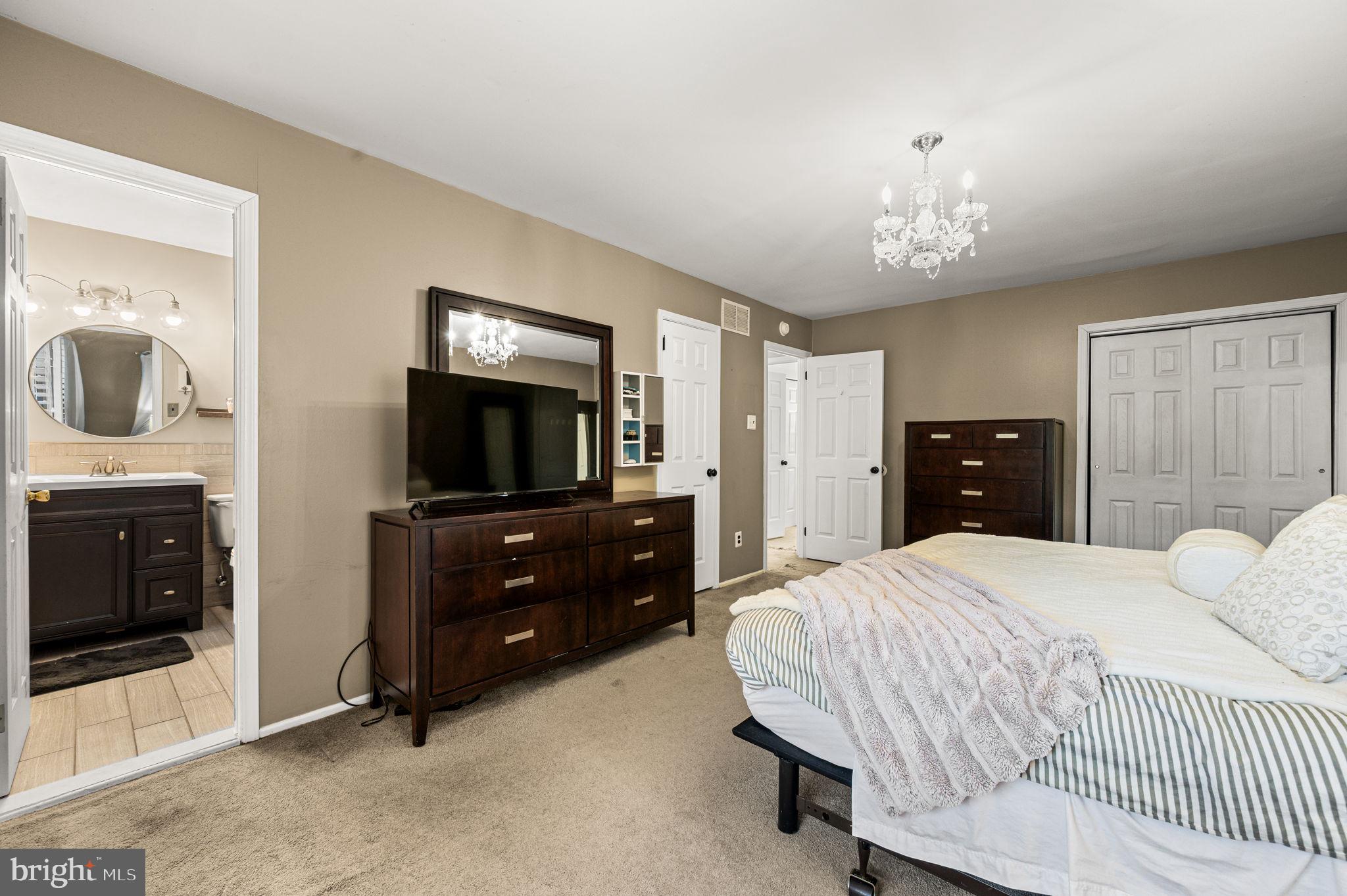 IVY WOODS - Residential
