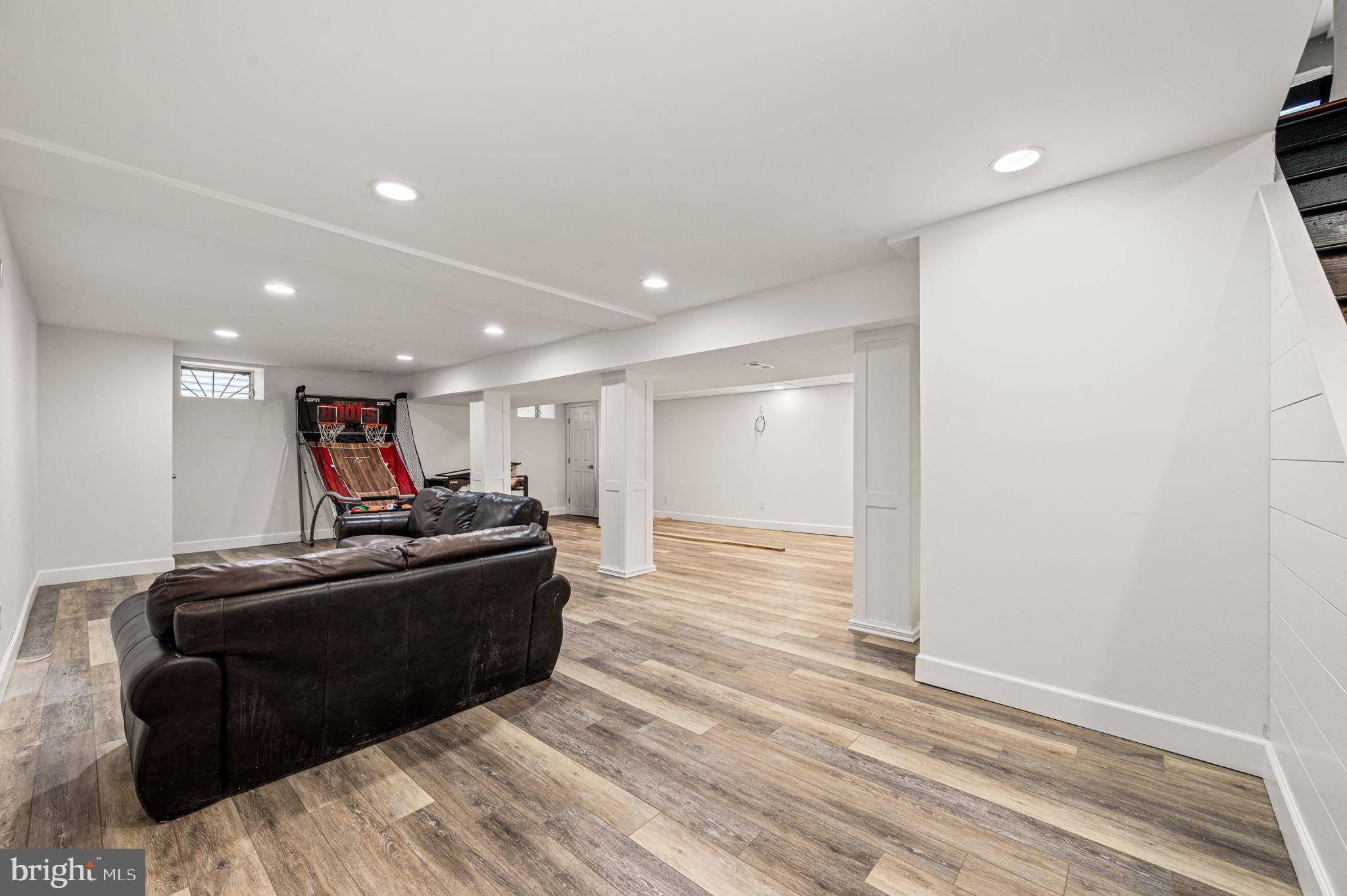 IVY WOODS - Residential