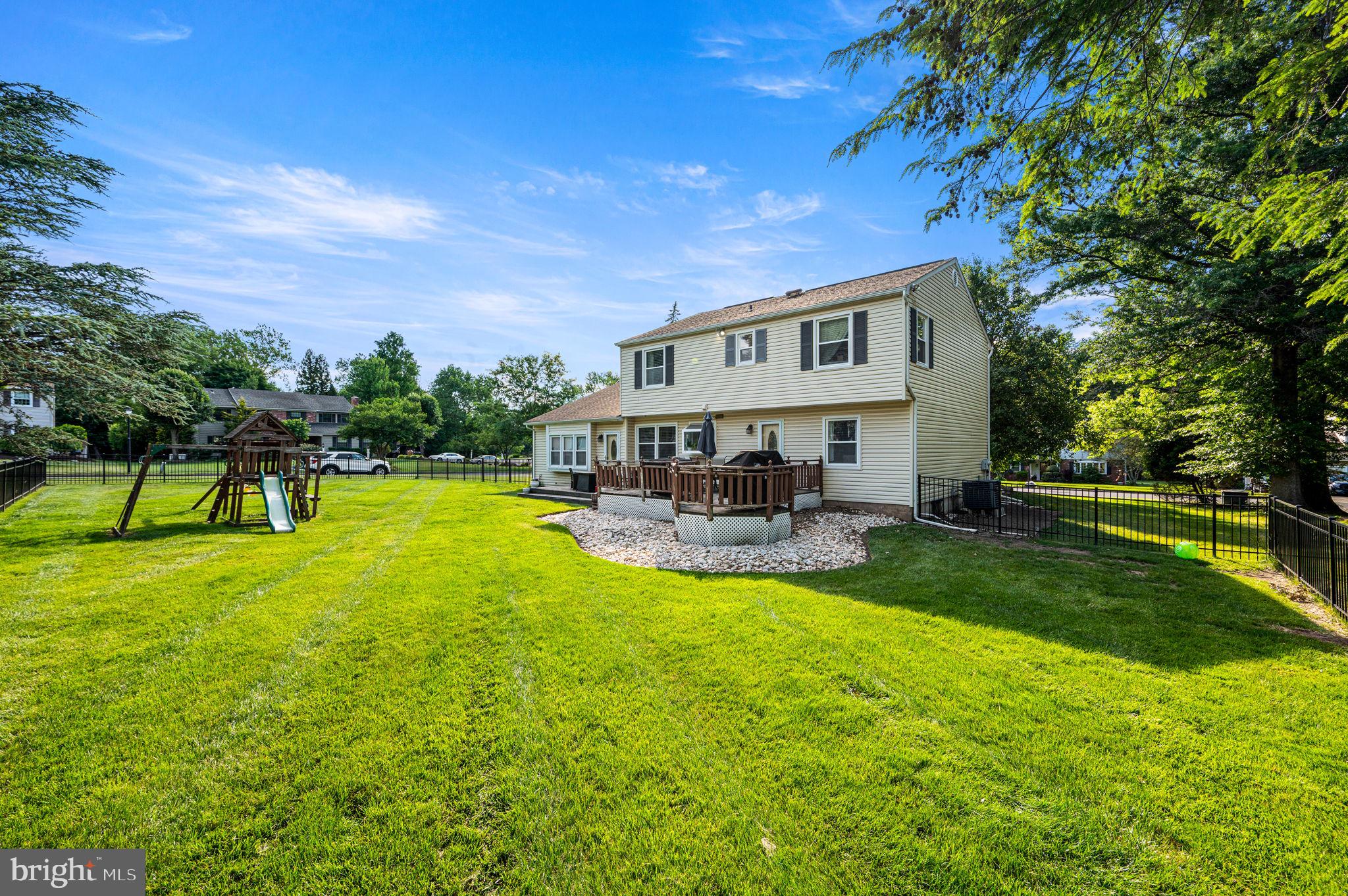 IVY WOODS - Residential