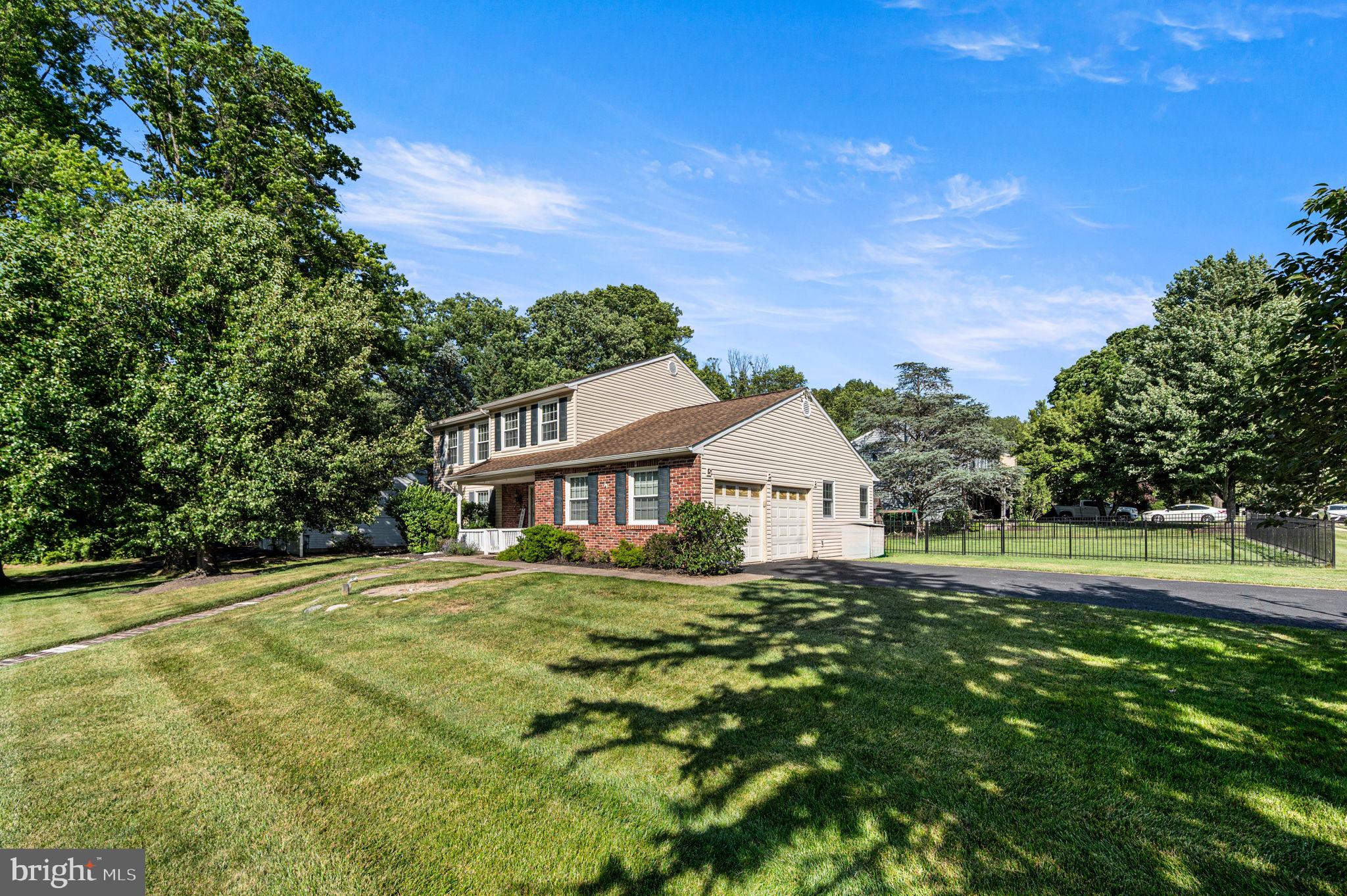 IVY WOODS - Residential