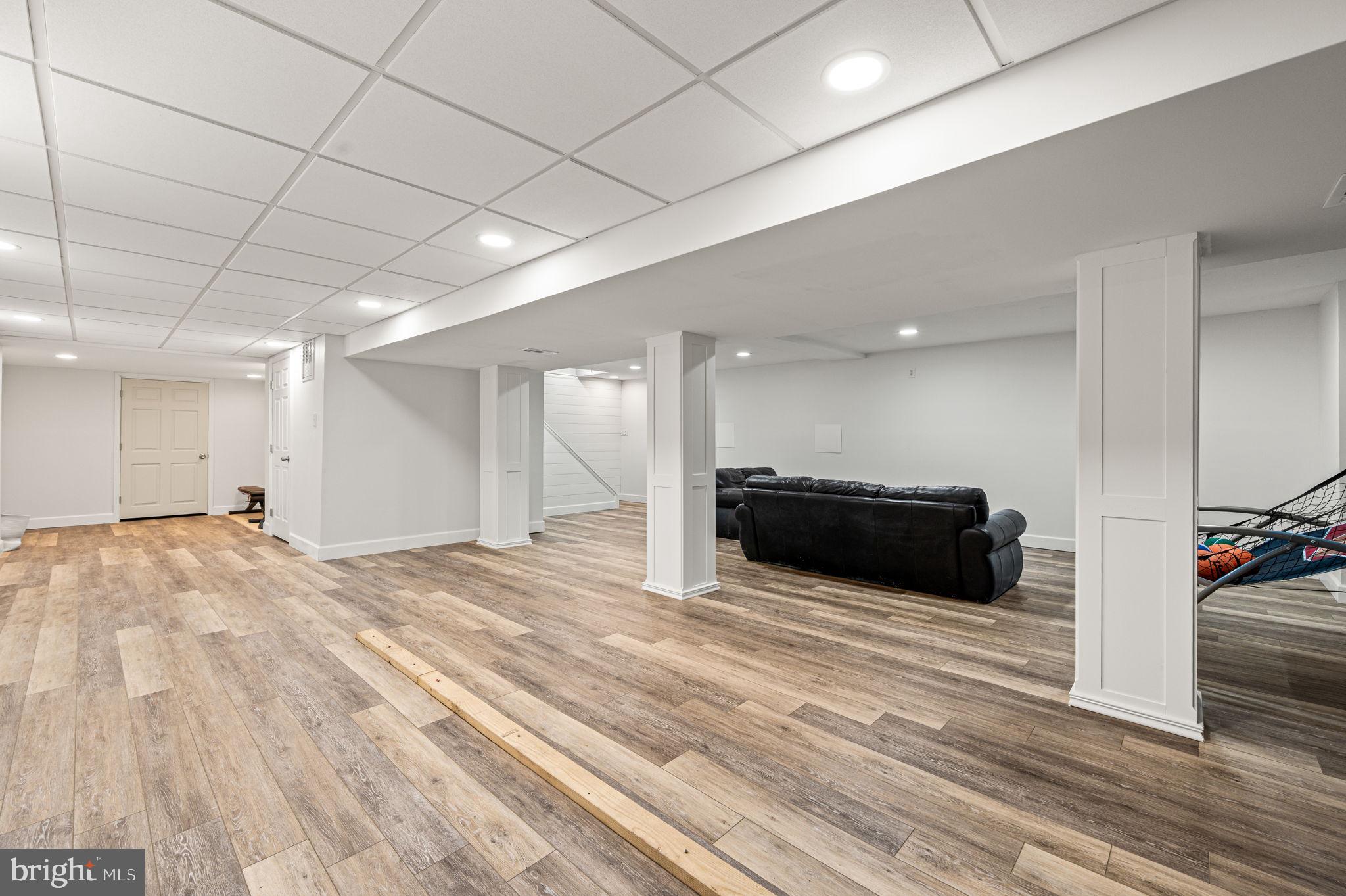 IVY WOODS - Residential