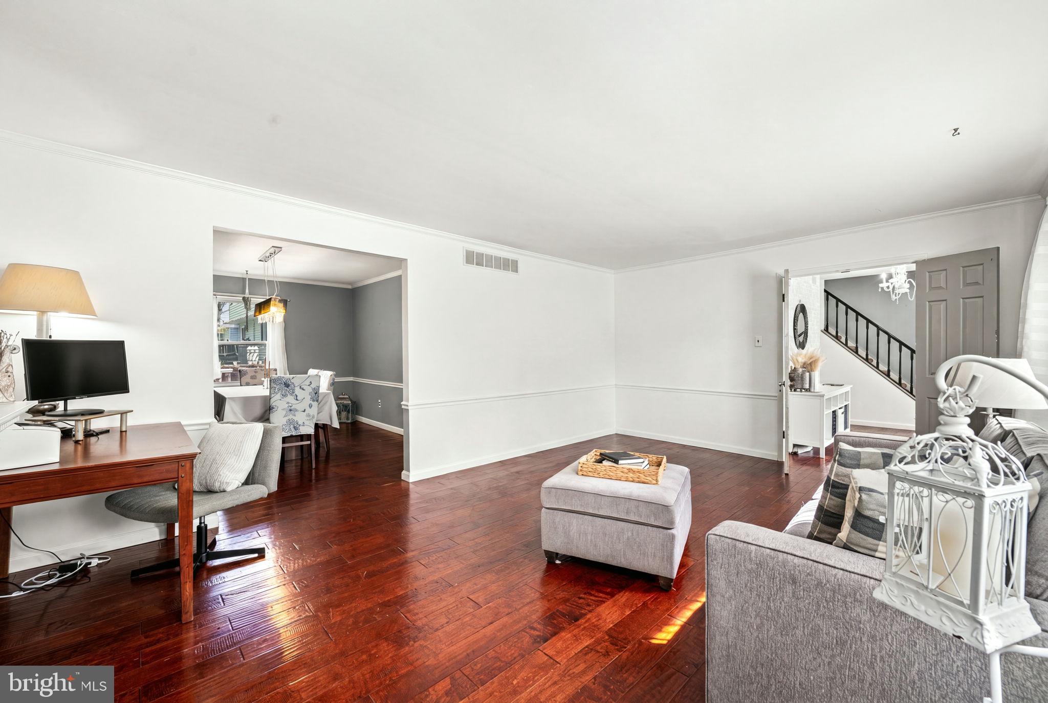 IVY WOODS - Residential