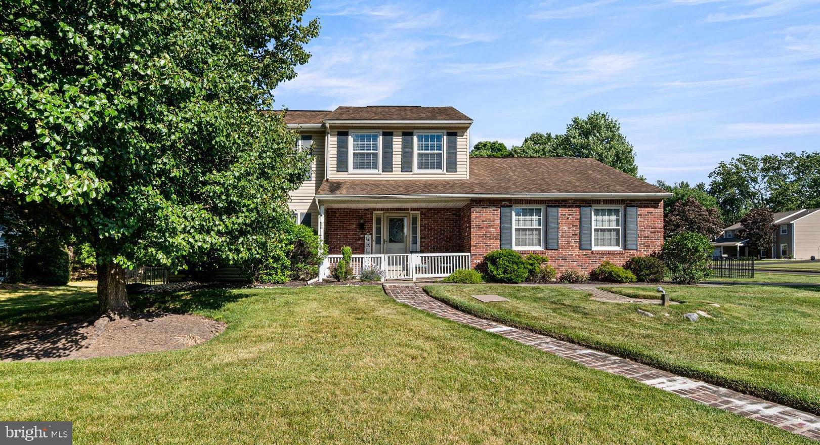 IVY WOODS - Residential