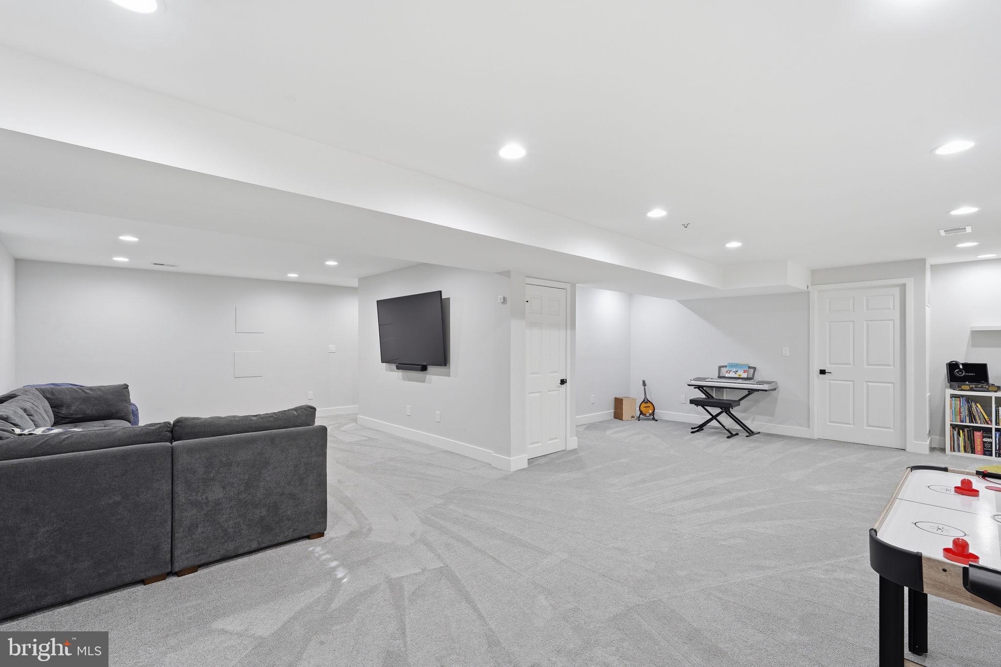 ASHBURN FARM - Residential
