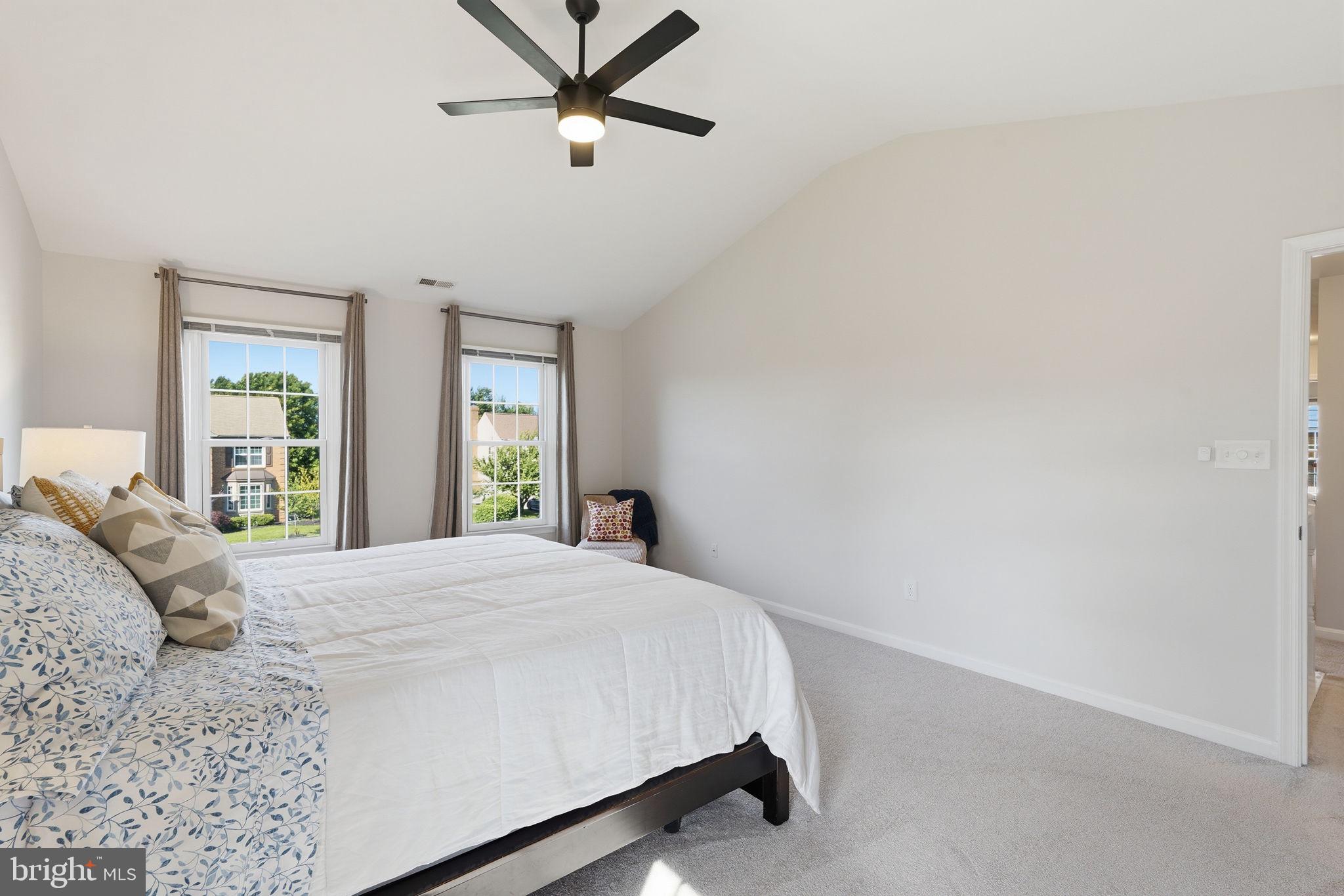 ASHBURN FARM - Residential
