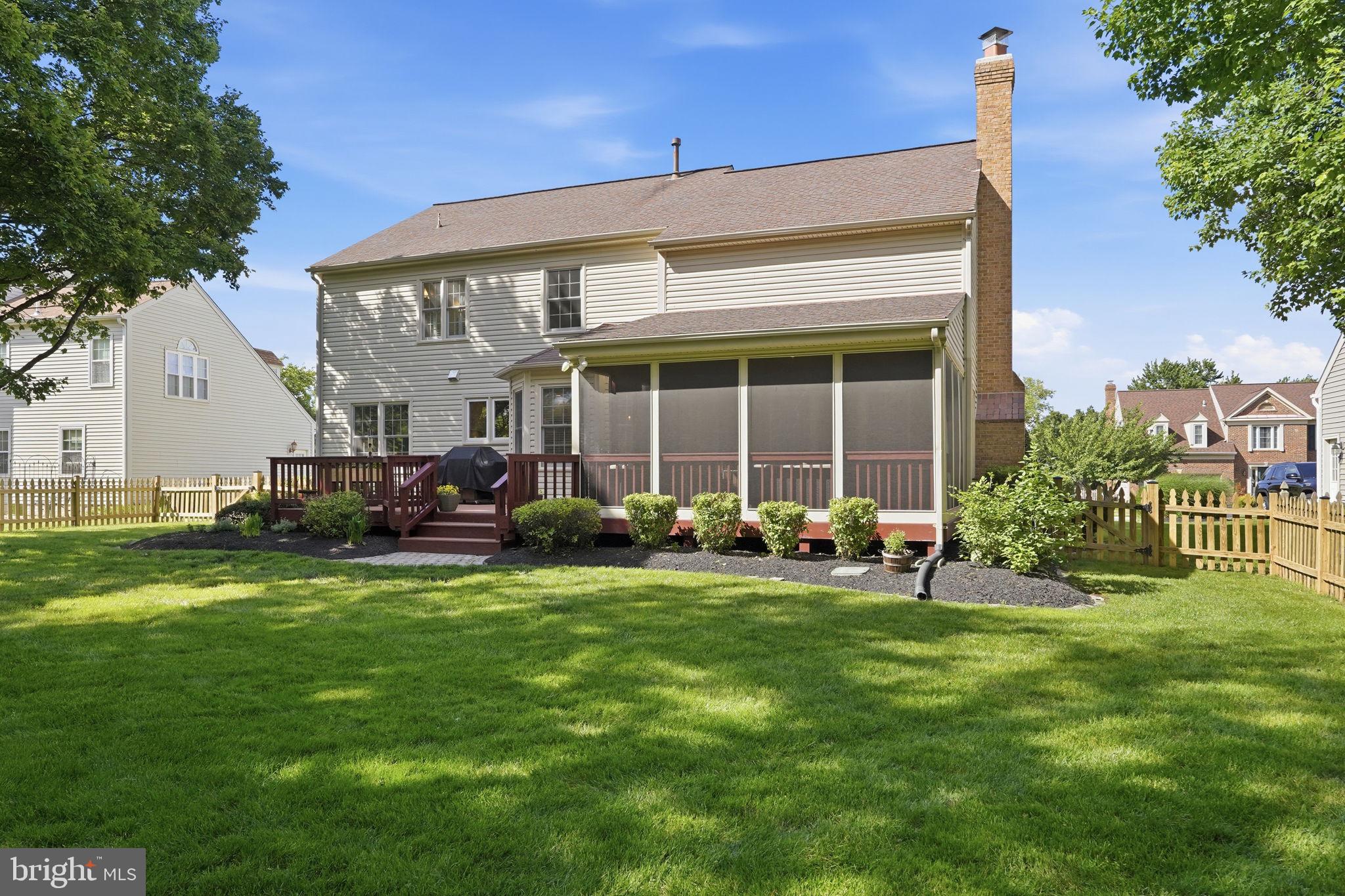 ASHBURN FARM - Residential