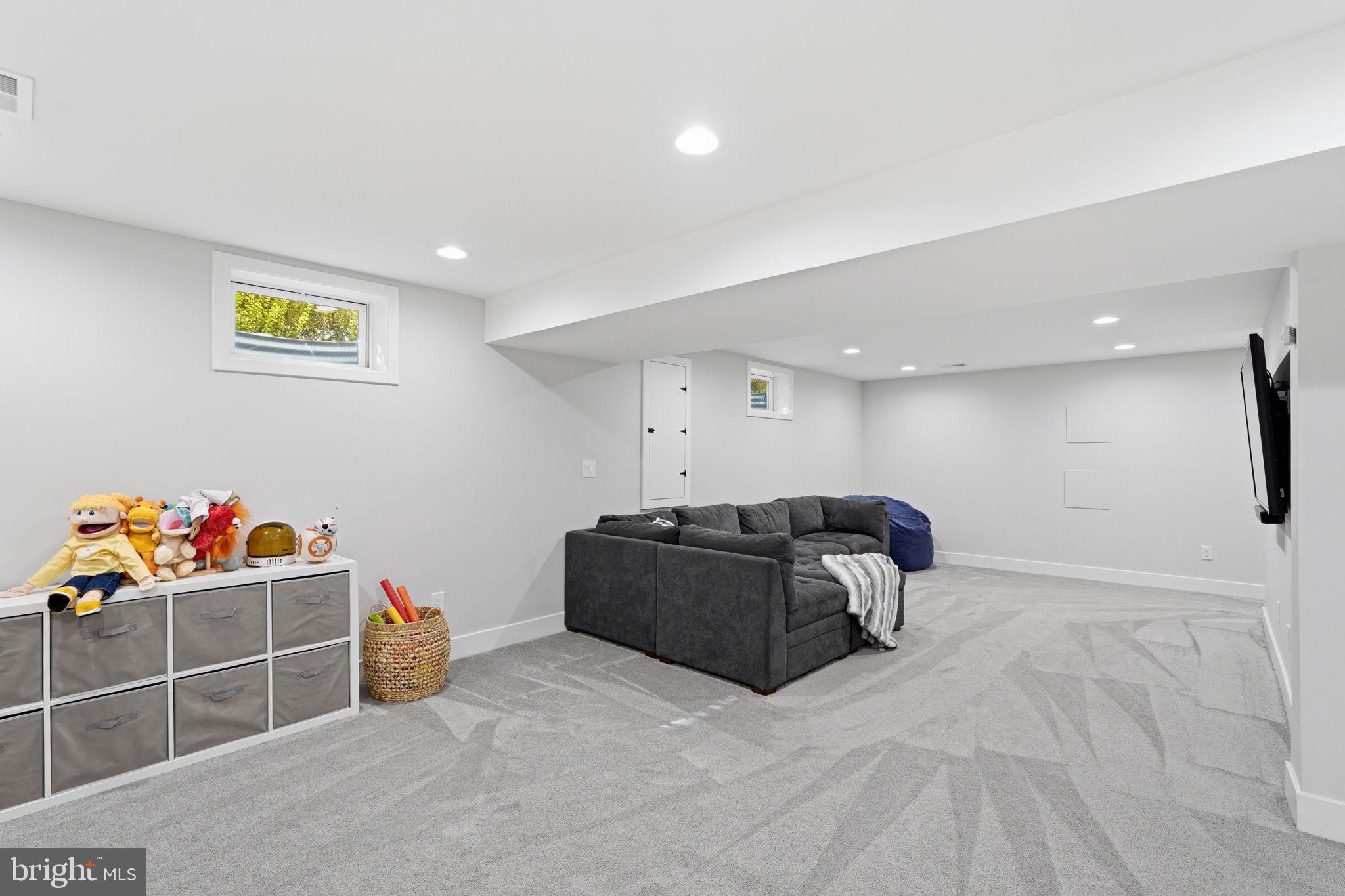 ASHBURN FARM - Residential