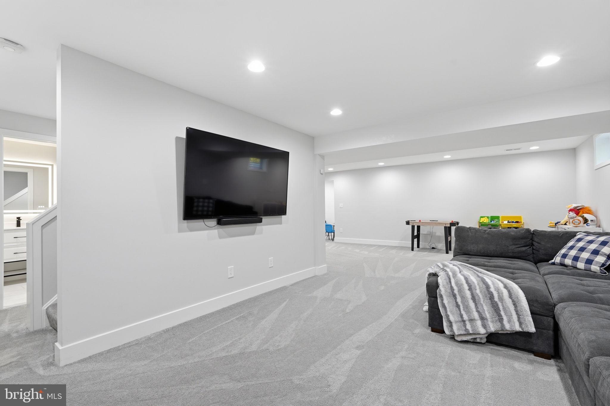 ASHBURN FARM - Residential