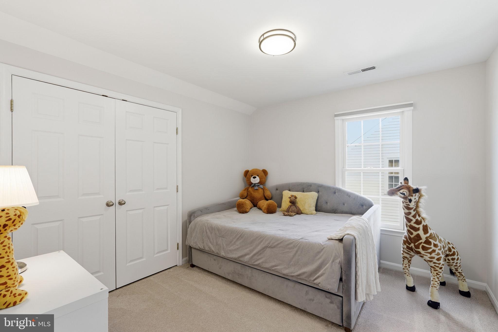 ASHBURN FARM - Residential