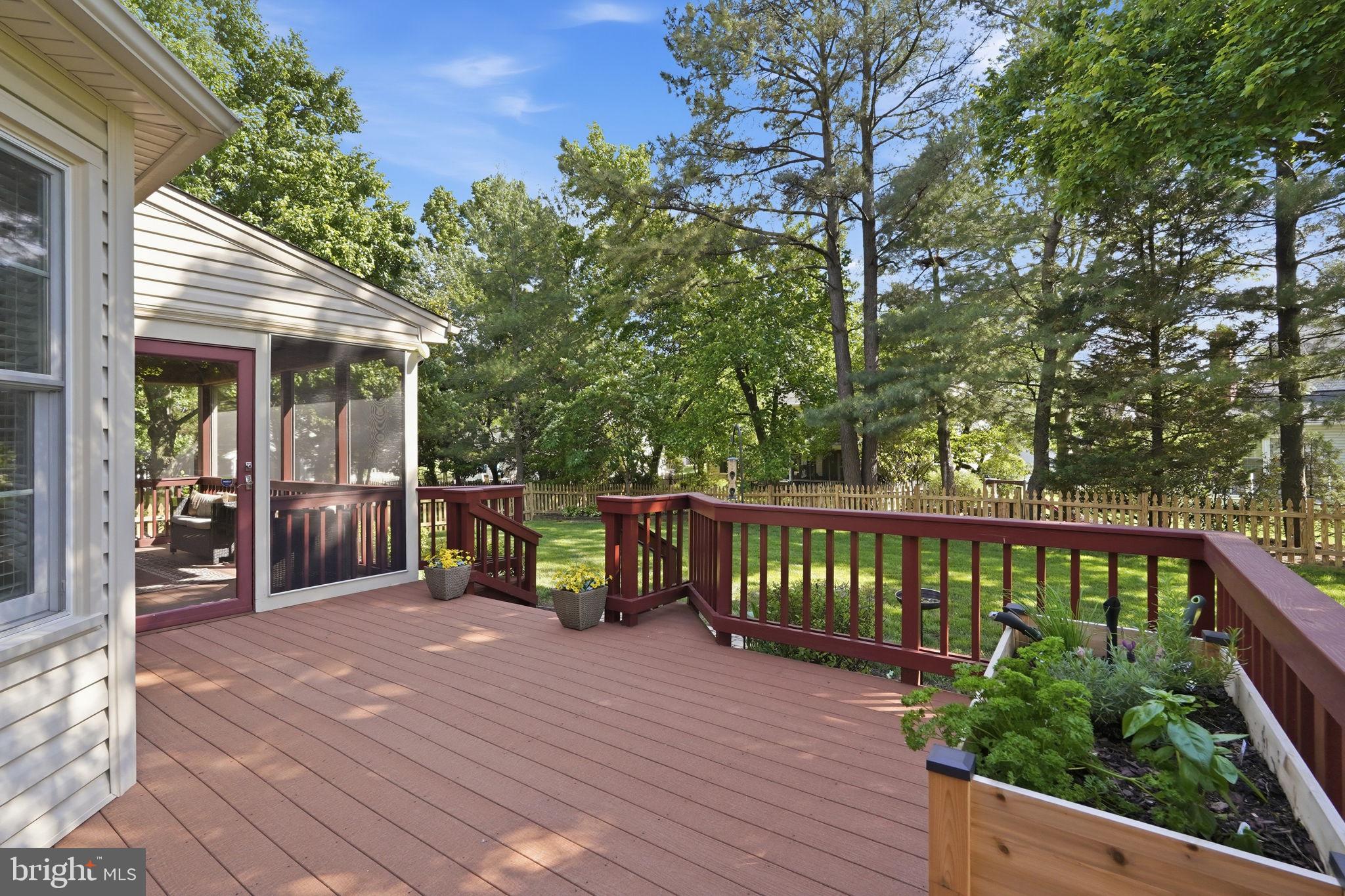 ASHBURN FARM - Residential