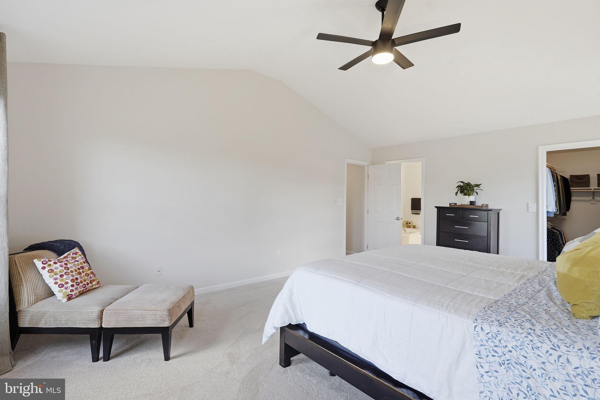 ASHBURN FARM - Residential