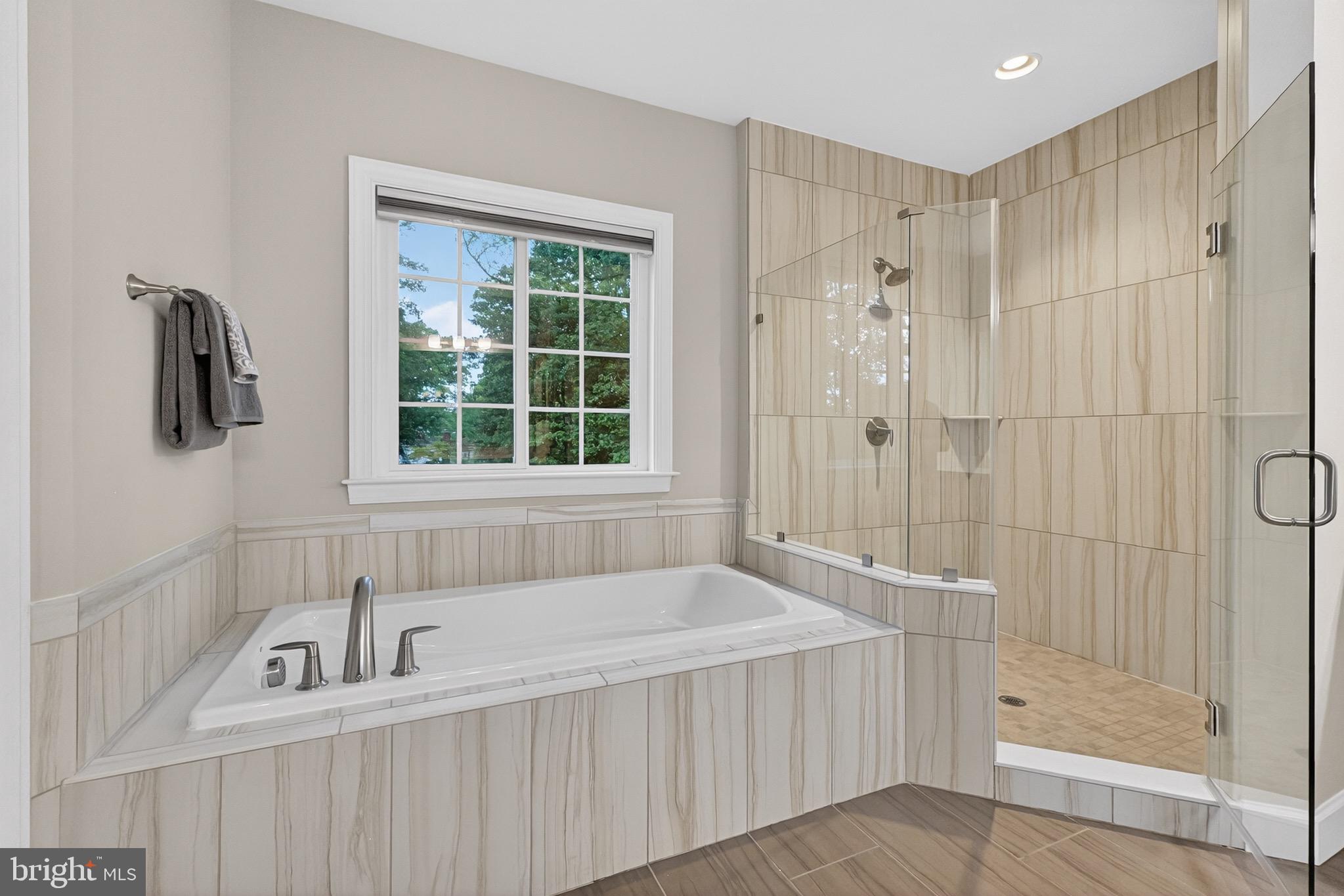 SHREVEWOOD - Residential