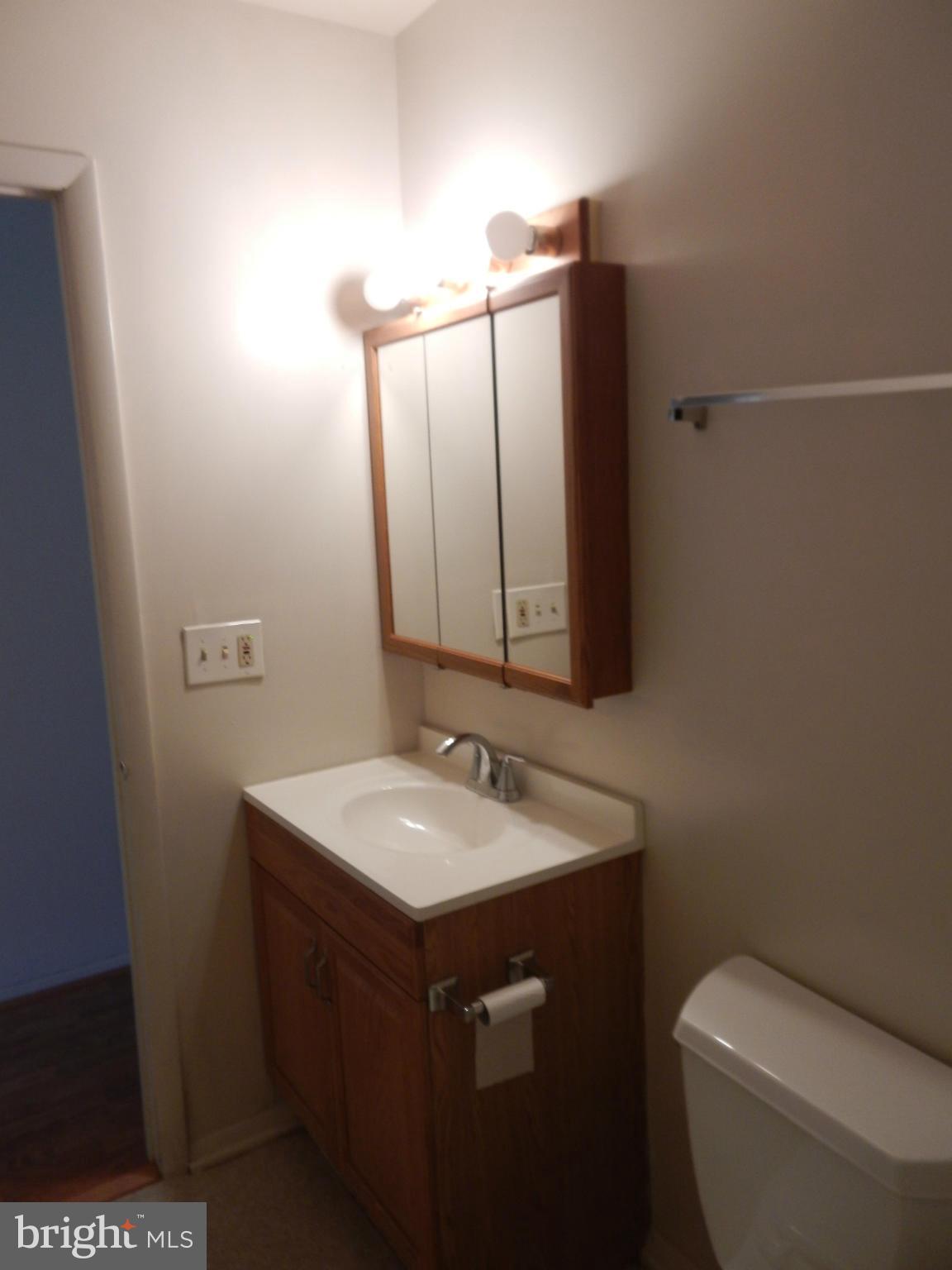 HICKORY HILLS CONDOMINIUMS - Residential Lease