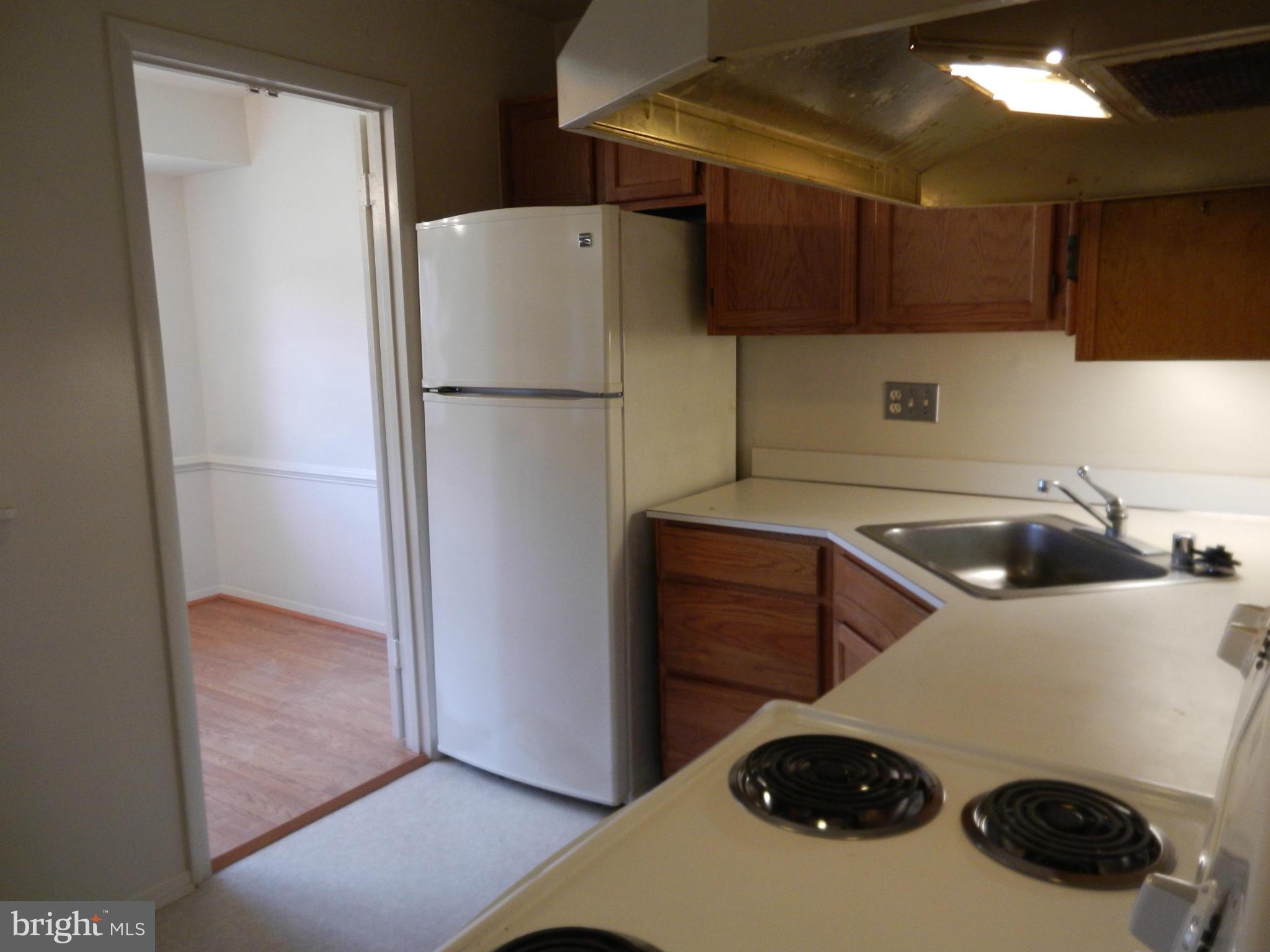 HICKORY HILLS CONDOMINIUMS - Residential Lease