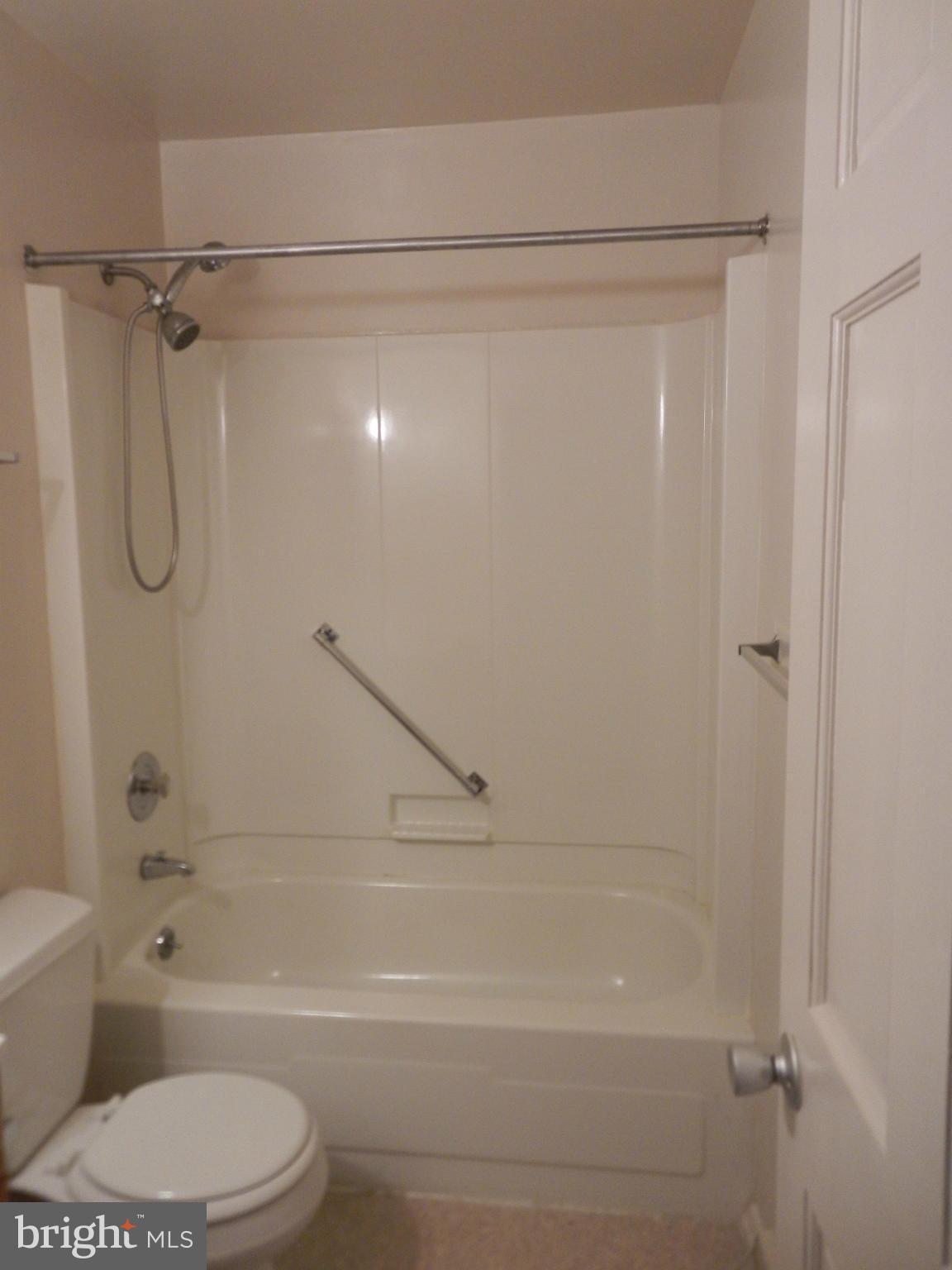 HICKORY HILLS CONDOMINIUMS - Residential Lease