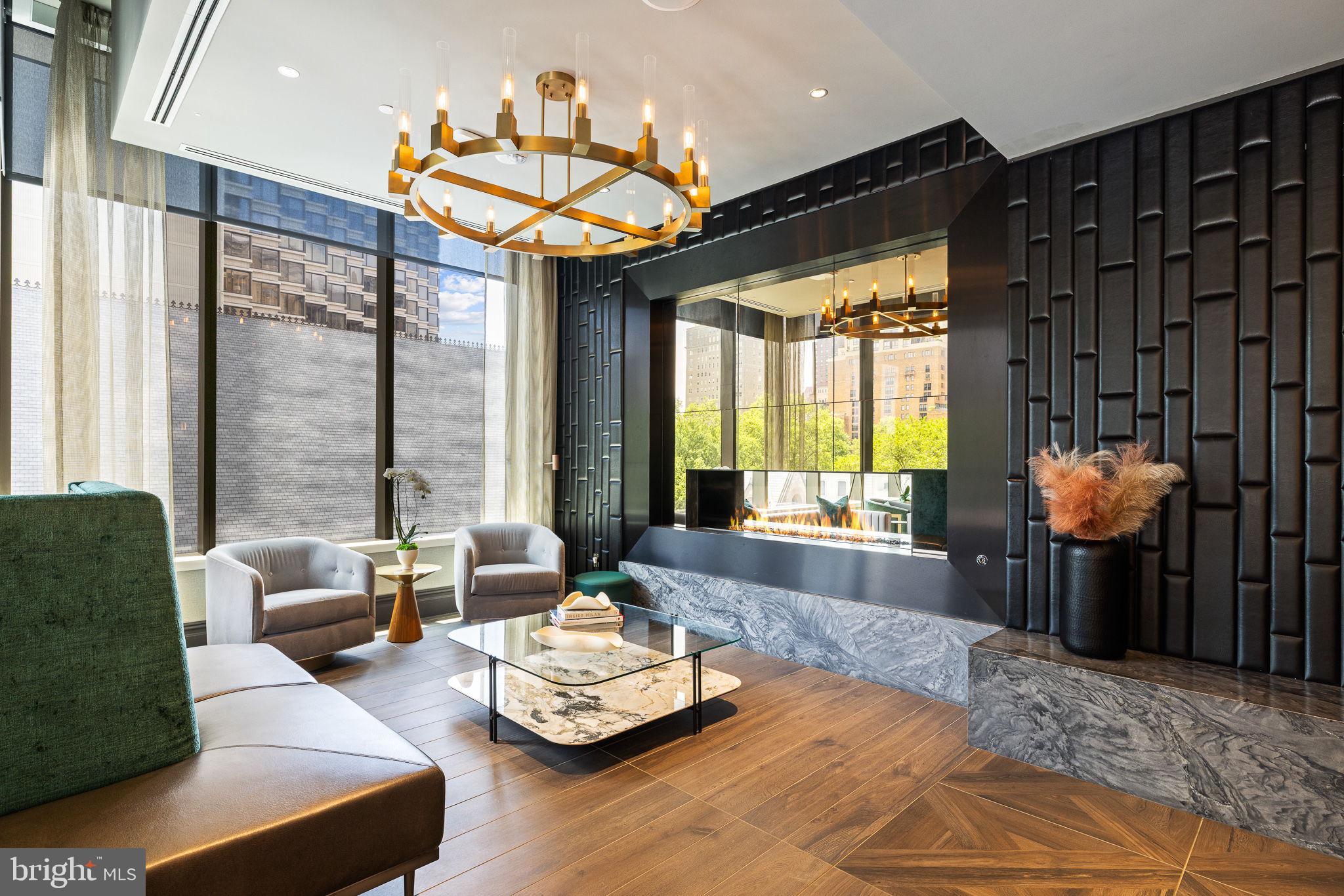 RITTENHOUSE SQUARE - Residential