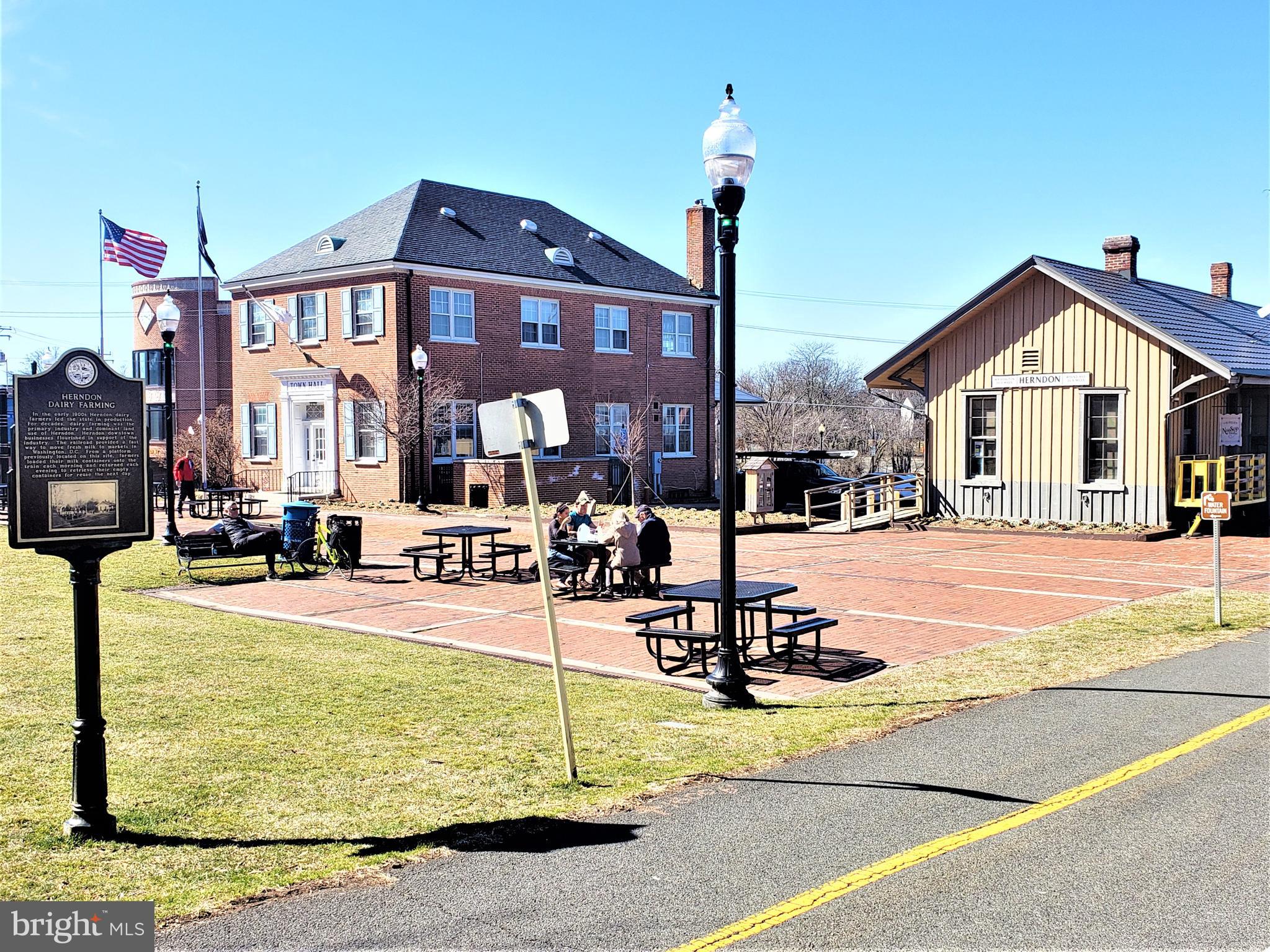 HERNDON - Residential Lease