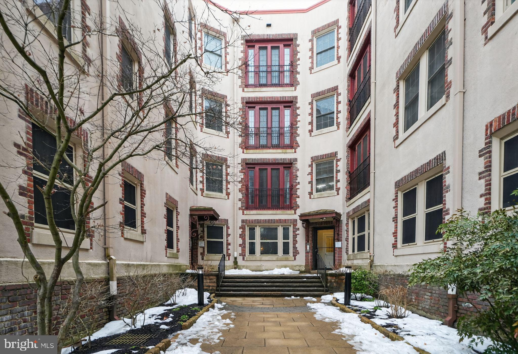 UNIVERSITY CITY - Residential