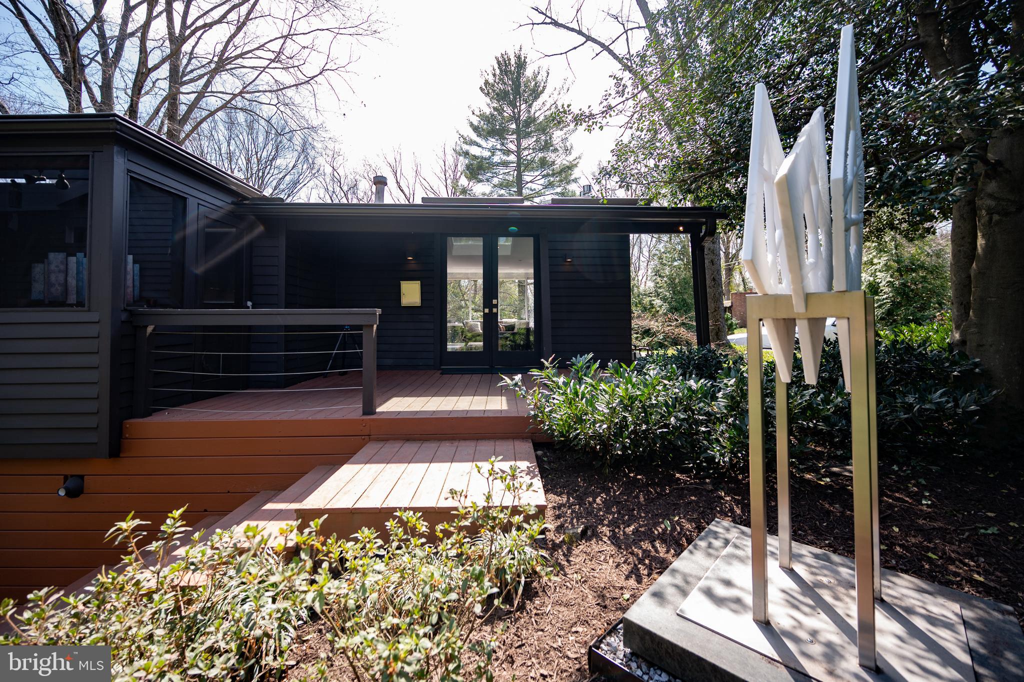 HOLLIN HILLS - Residential