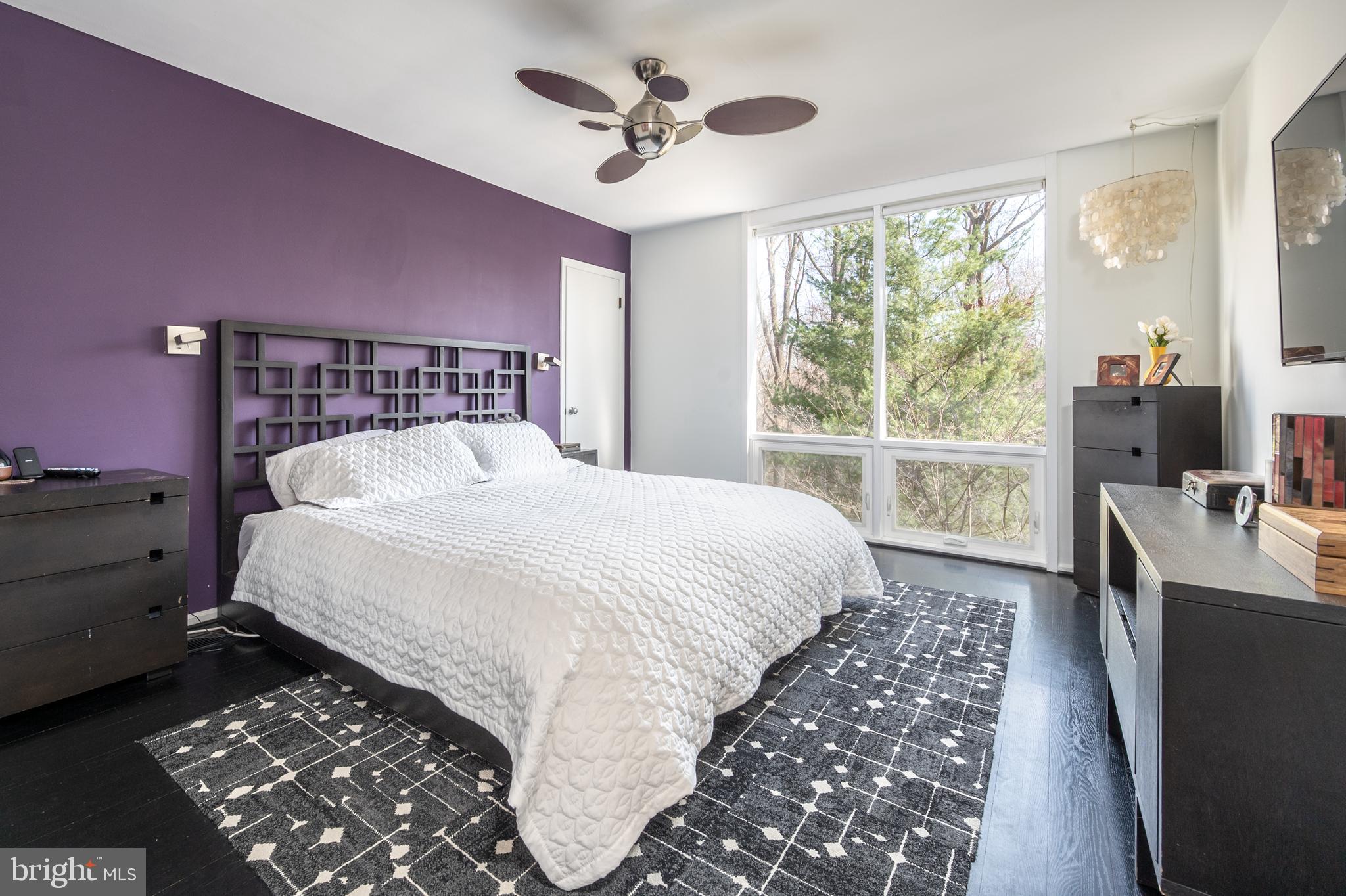 HOLLIN HILLS - Residential