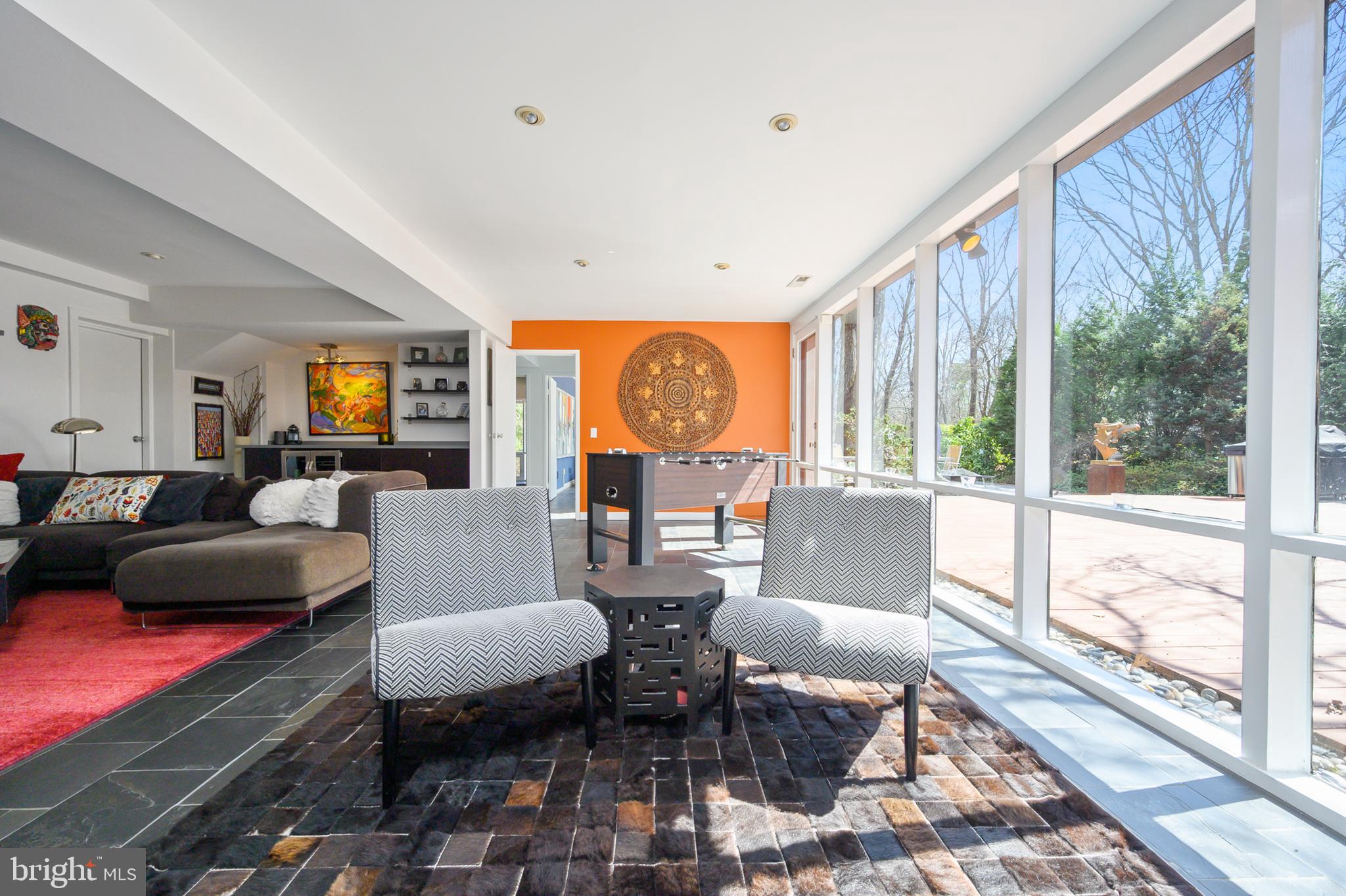 HOLLIN HILLS - Residential