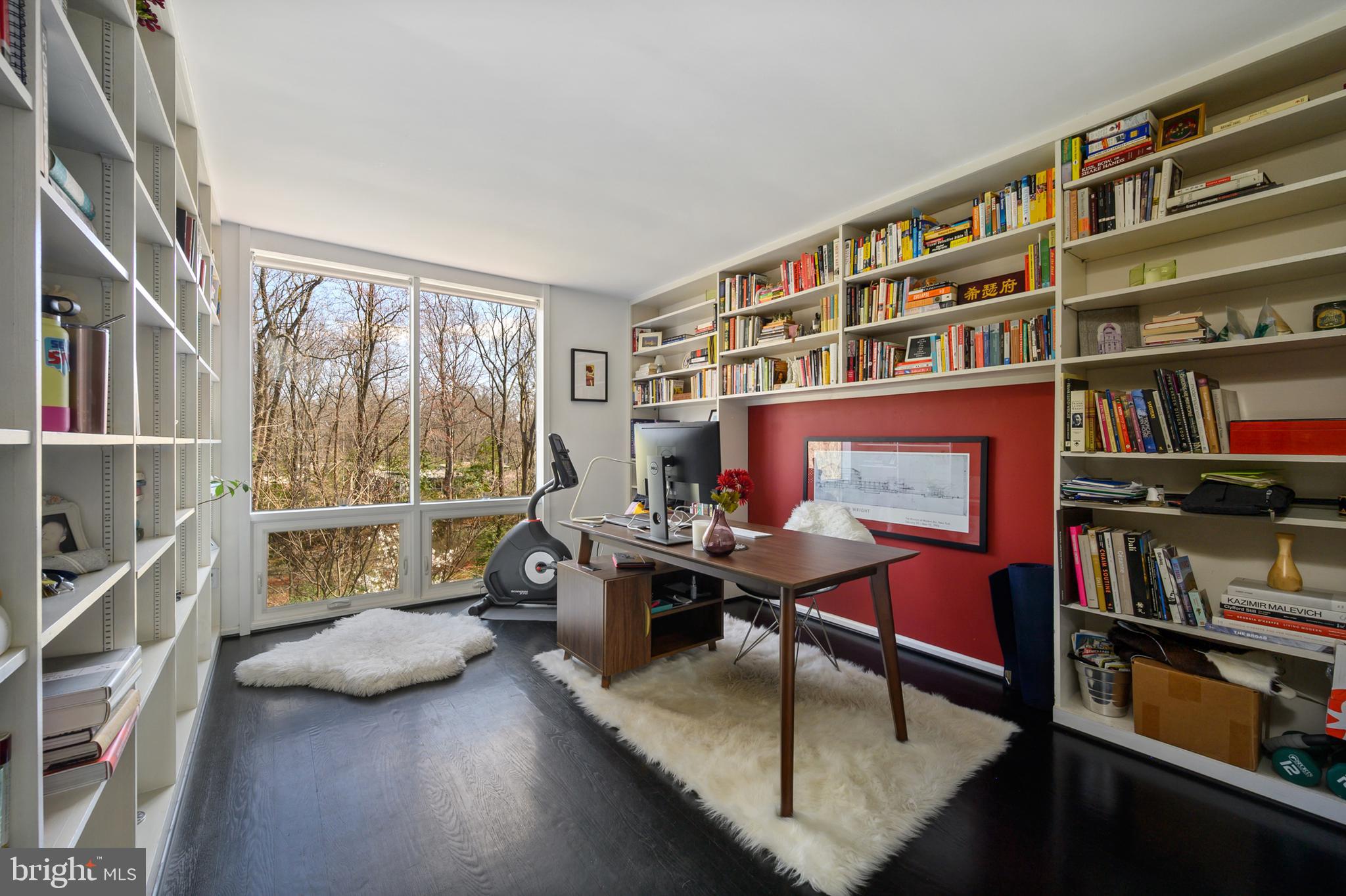 HOLLIN HILLS - Residential
