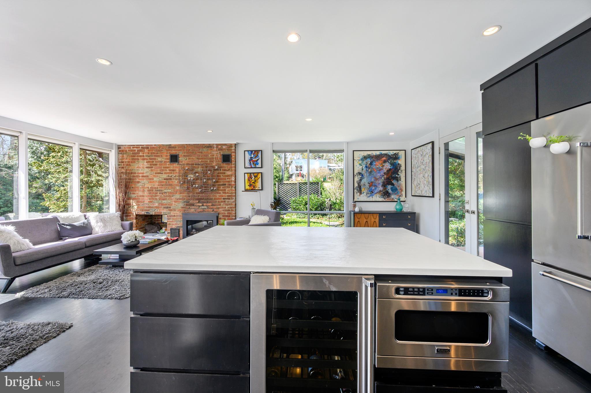 HOLLIN HILLS - Residential