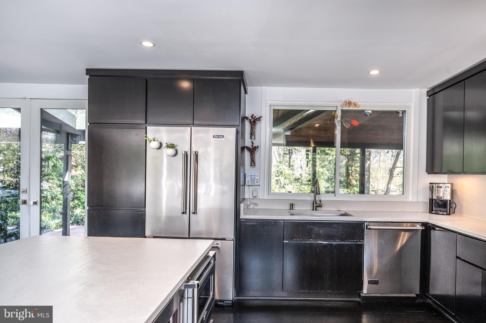 HOLLIN HILLS - Residential