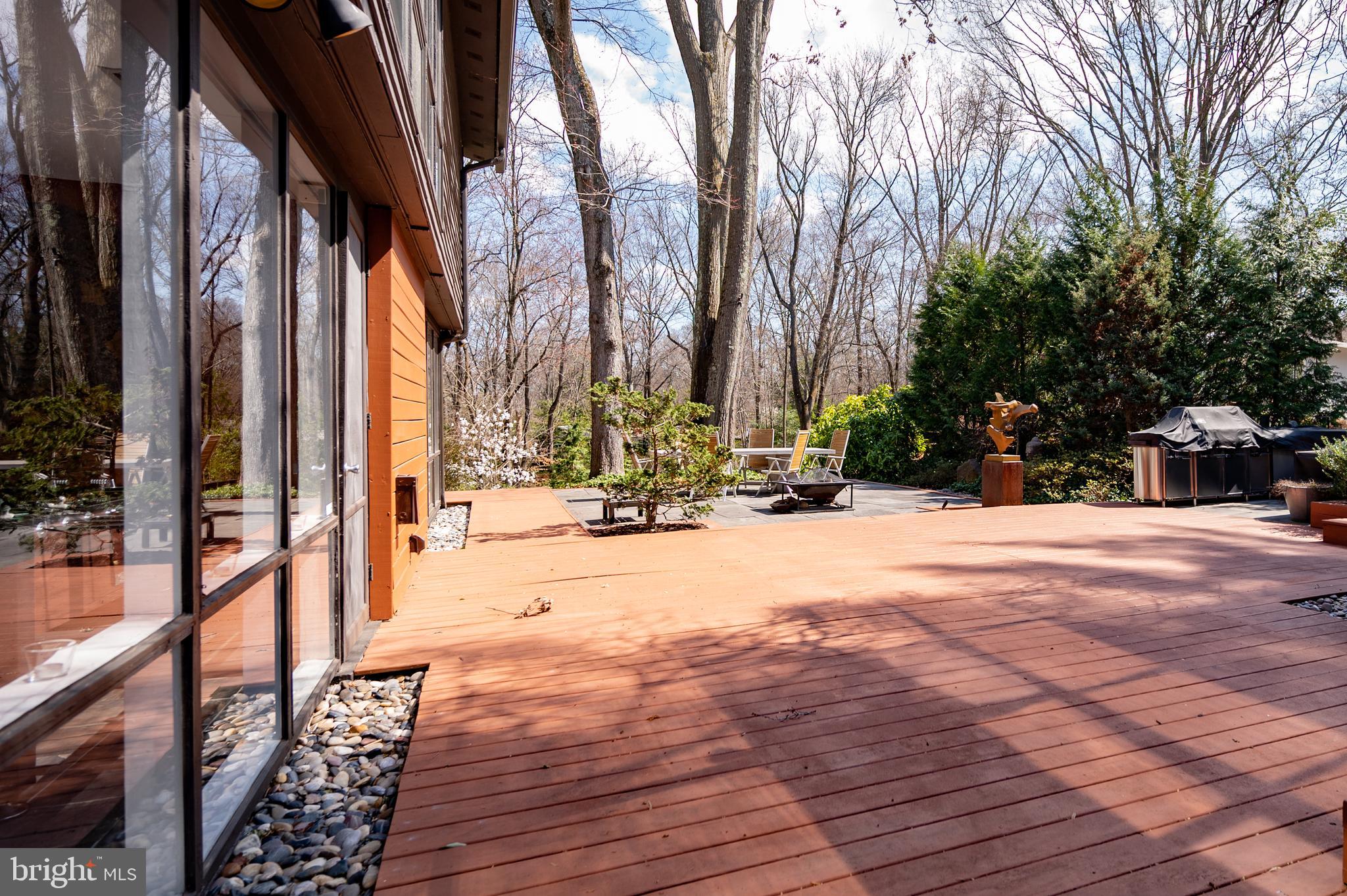 HOLLIN HILLS - Residential