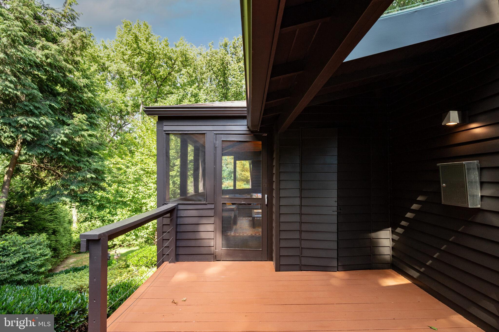 HOLLIN HILLS - Residential