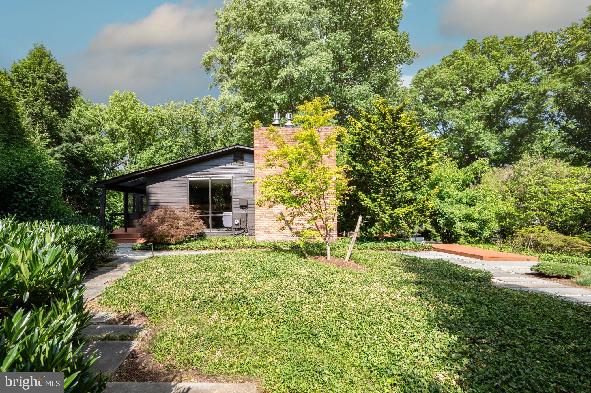 HOLLIN HILLS - Residential