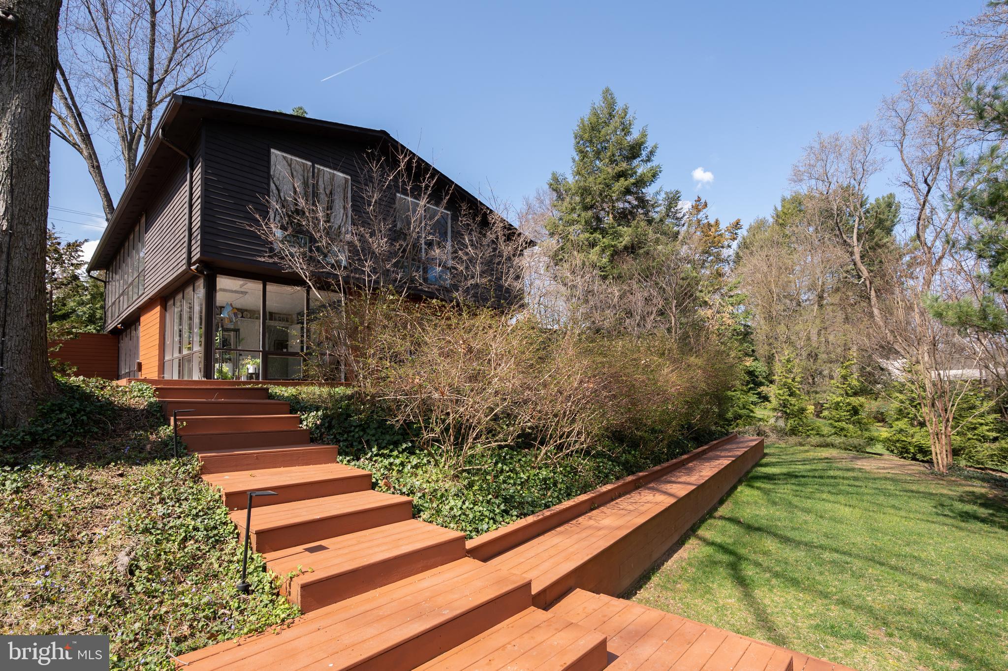 HOLLIN HILLS - Residential