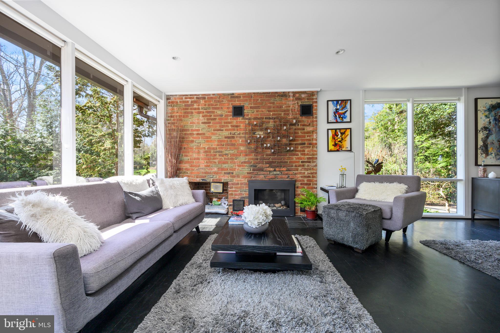 HOLLIN HILLS - Residential