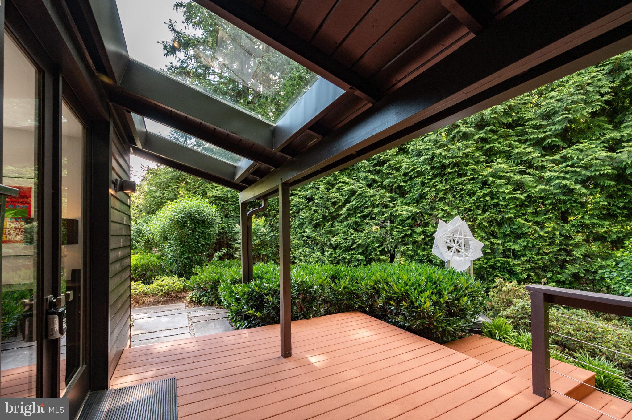 HOLLIN HILLS - Residential