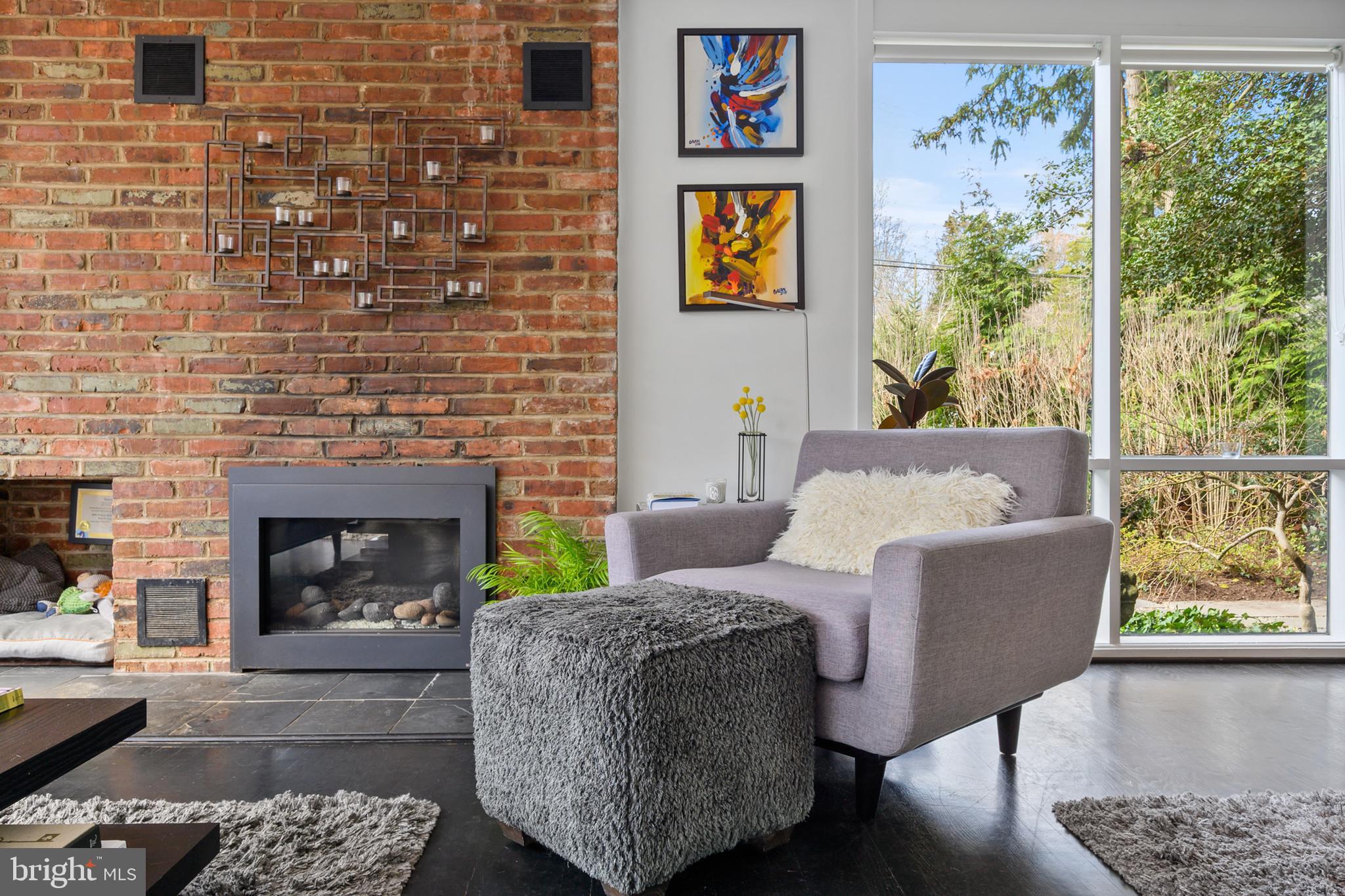 HOLLIN HILLS - Residential