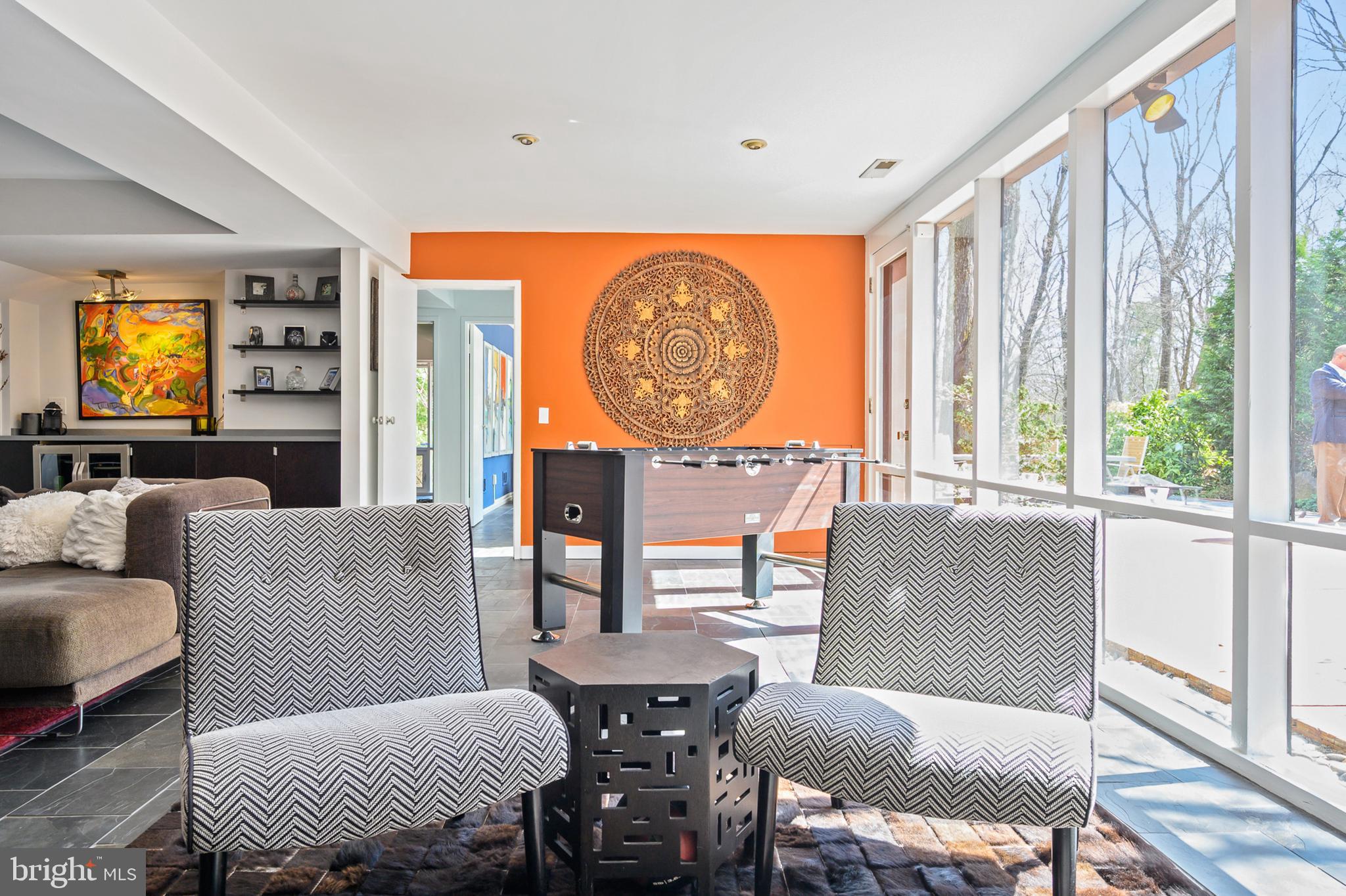HOLLIN HILLS - Residential