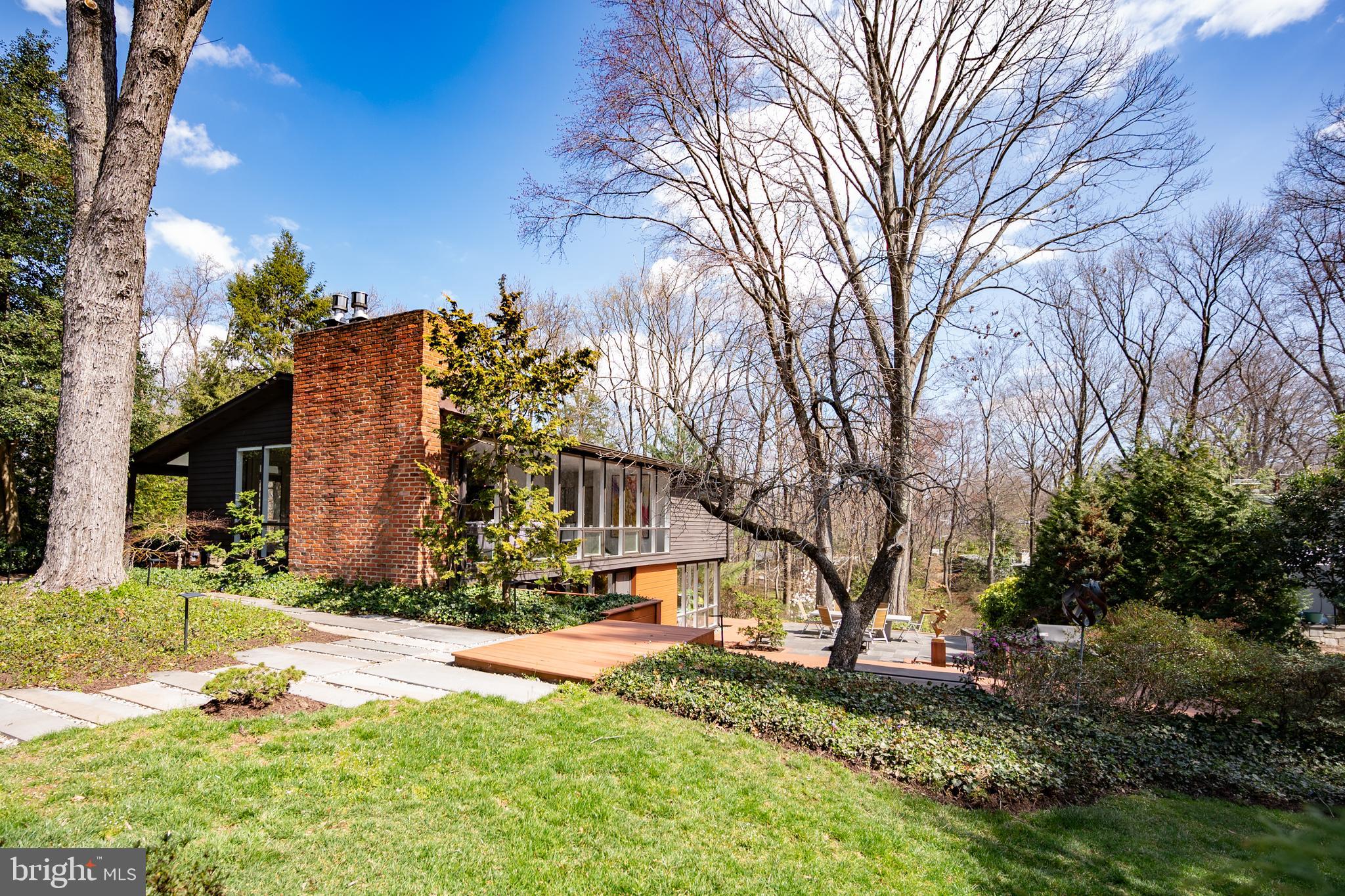 HOLLIN HILLS - Residential