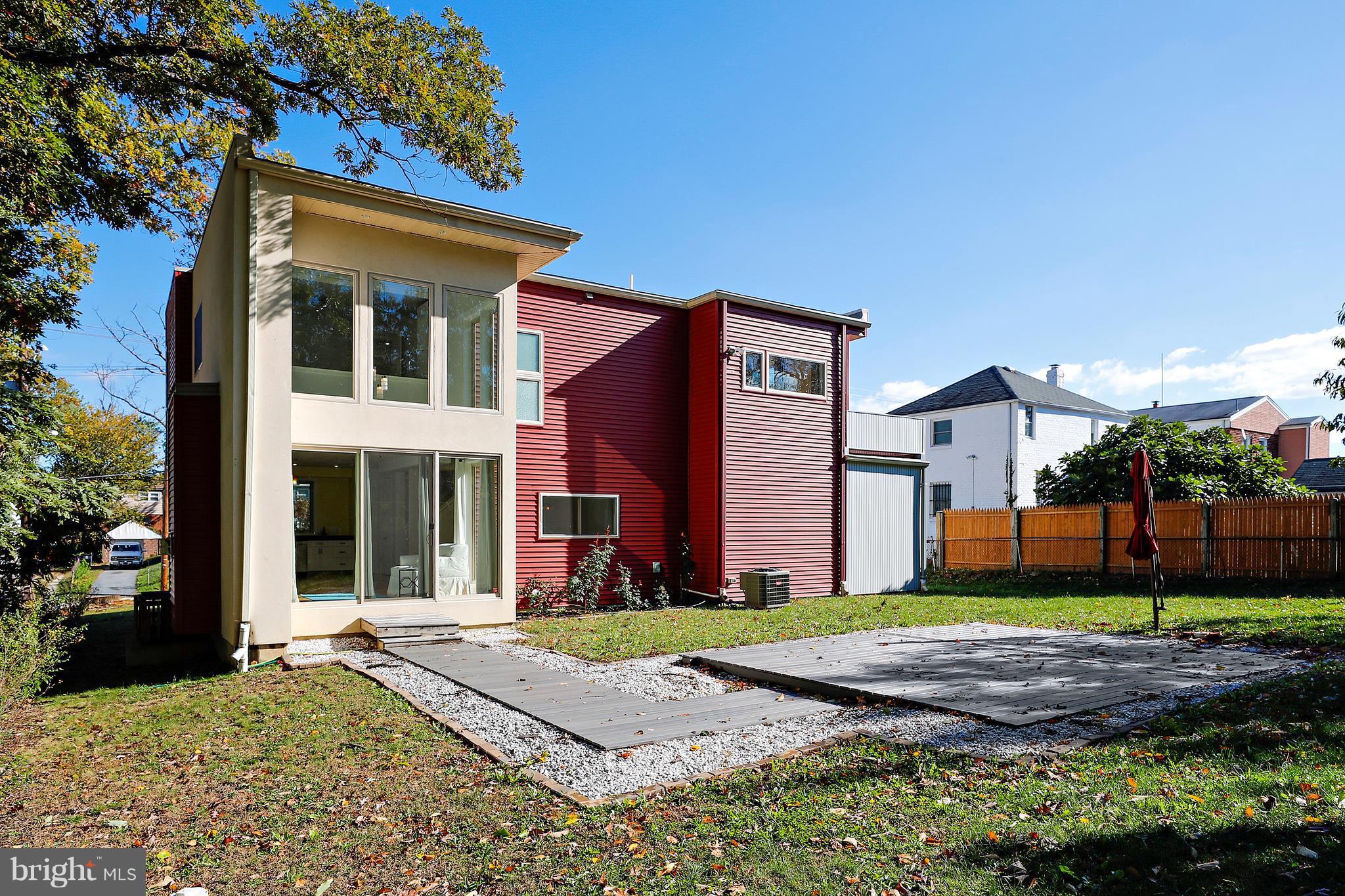 HAMPSHIRE HEIGHTS - Residential
