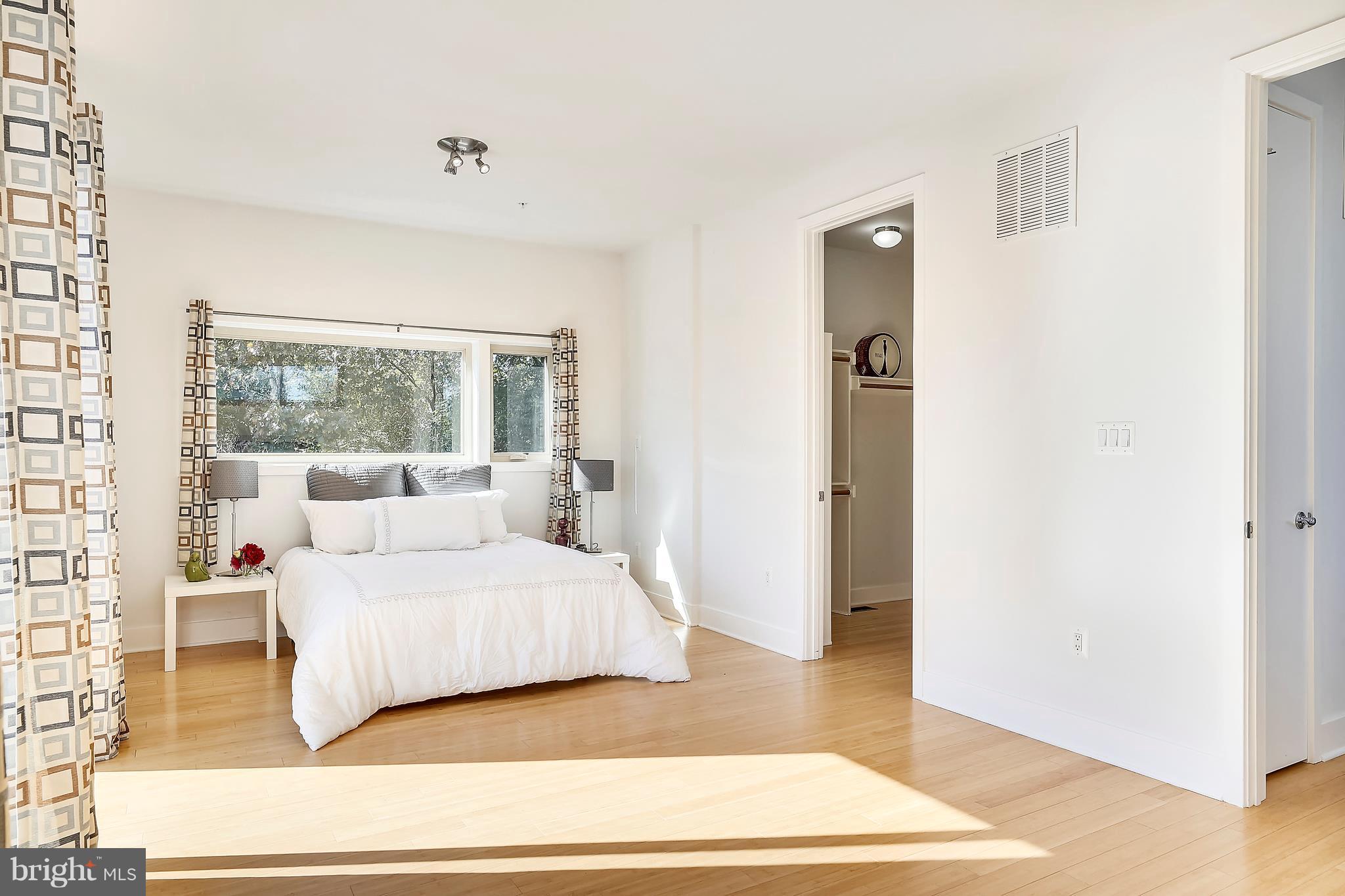 HAMPSHIRE HEIGHTS - Residential