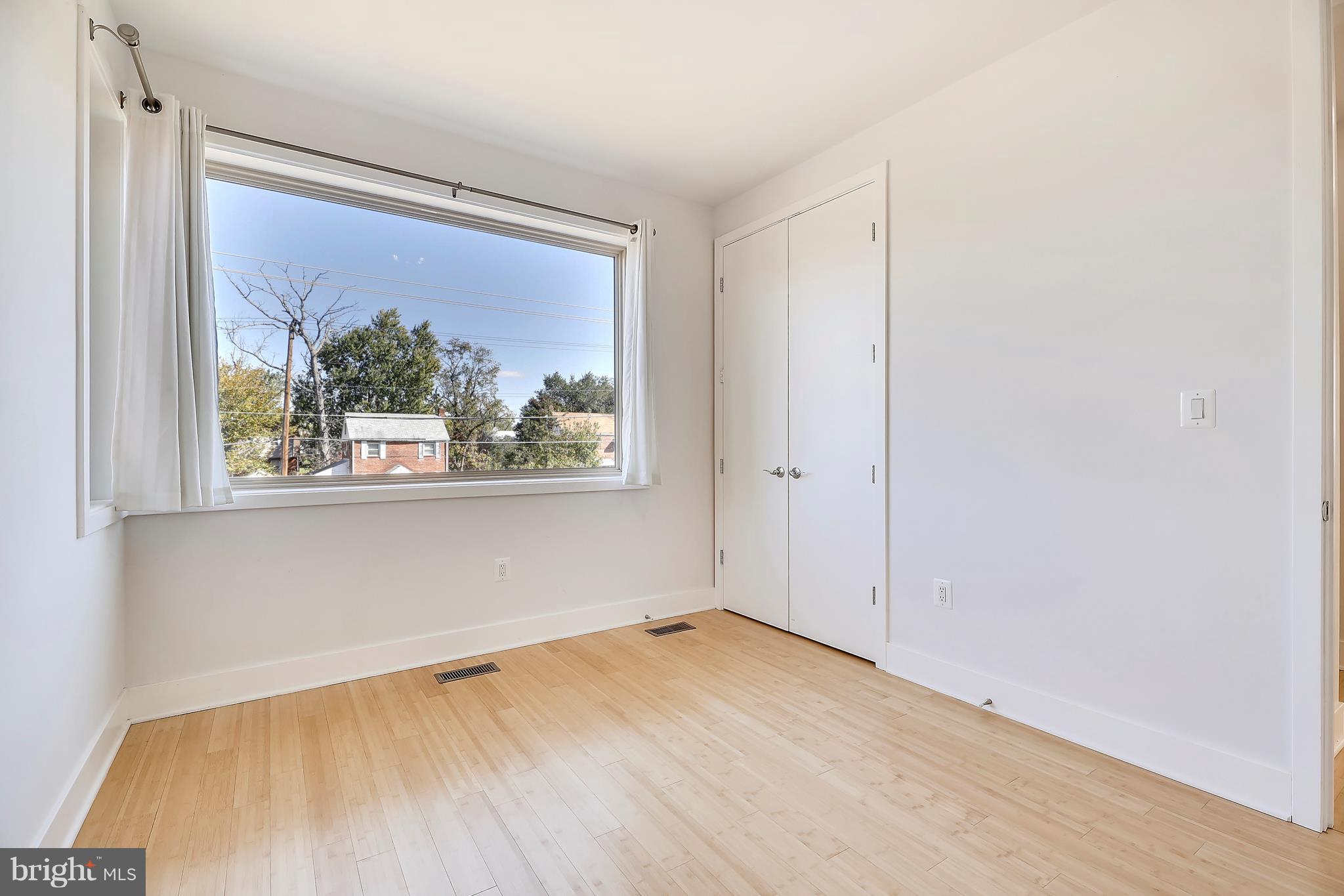 HAMPSHIRE HEIGHTS - Residential