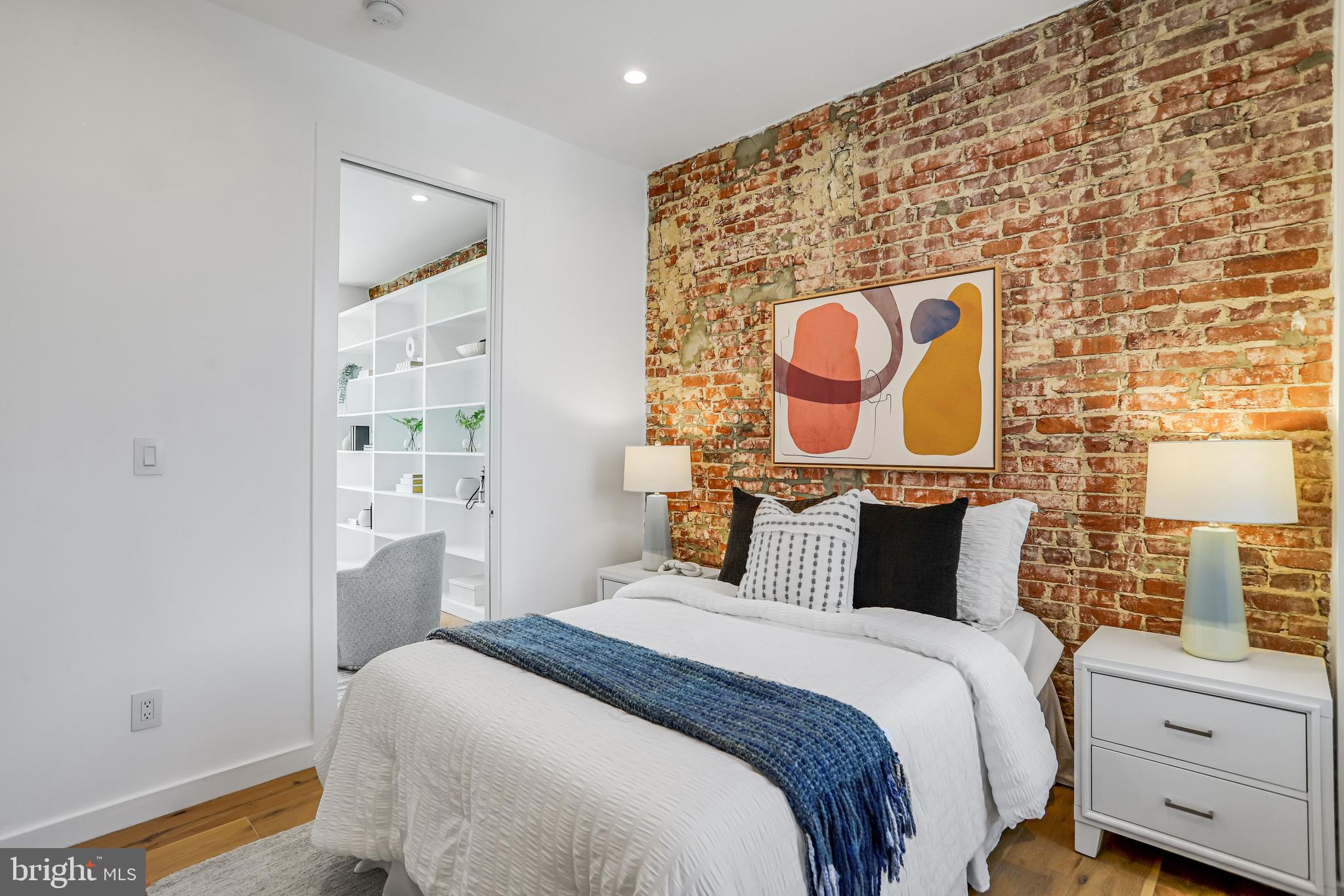 LOGAN CIRCLE - Residential