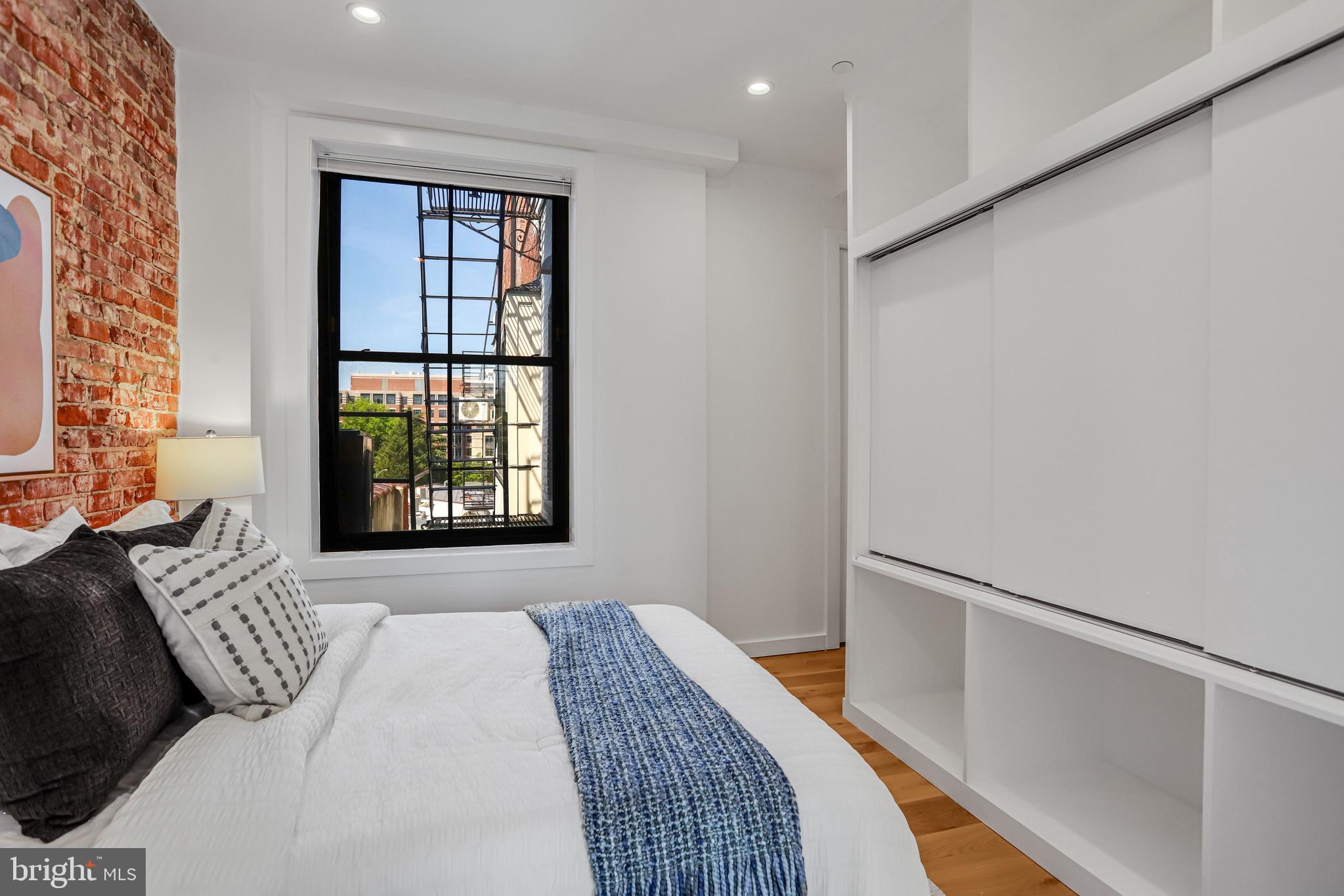 LOGAN CIRCLE - Residential