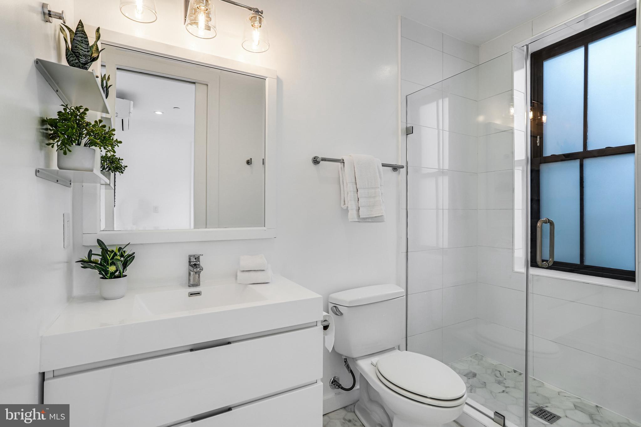 LOGAN CIRCLE - Residential