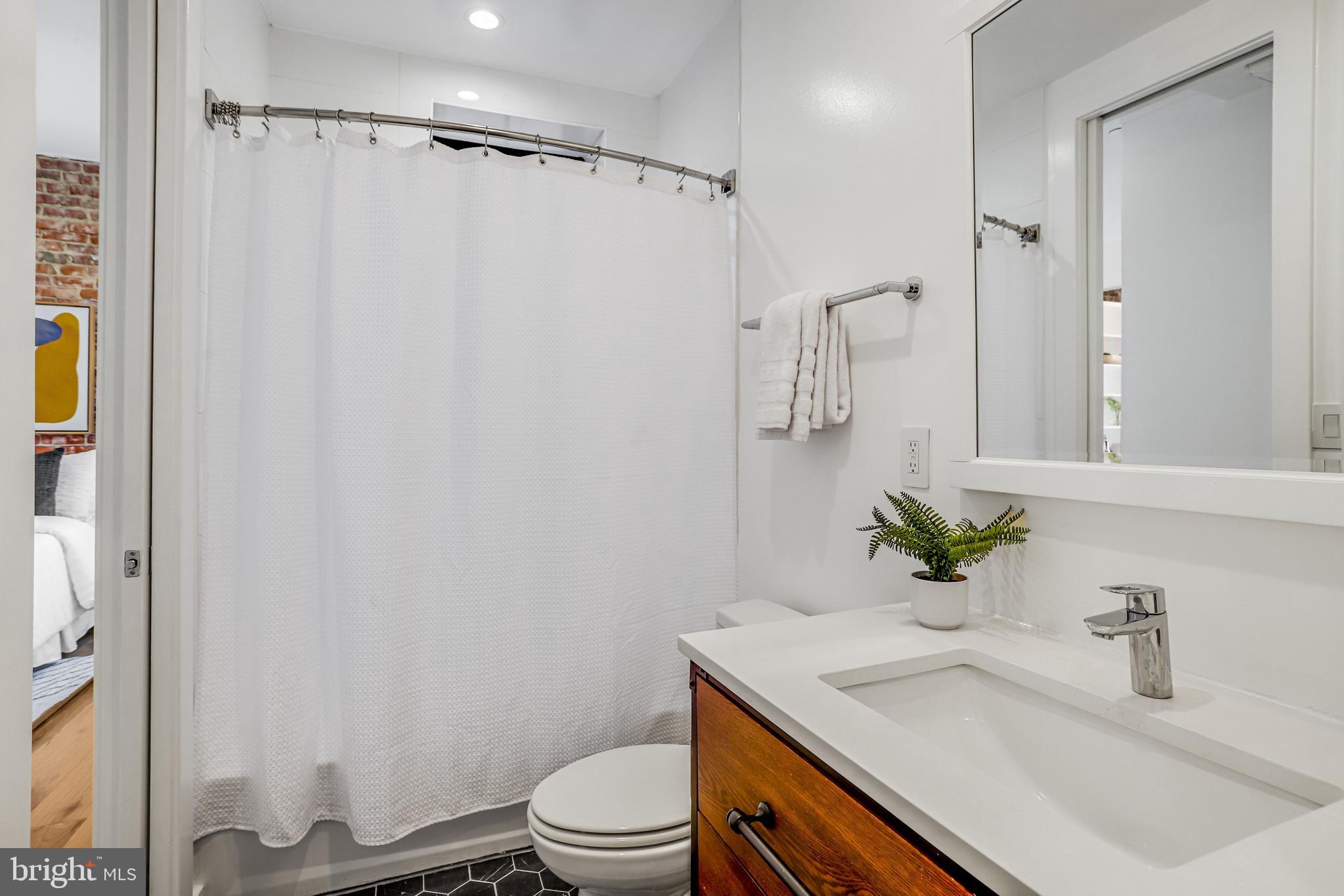 LOGAN CIRCLE - Residential