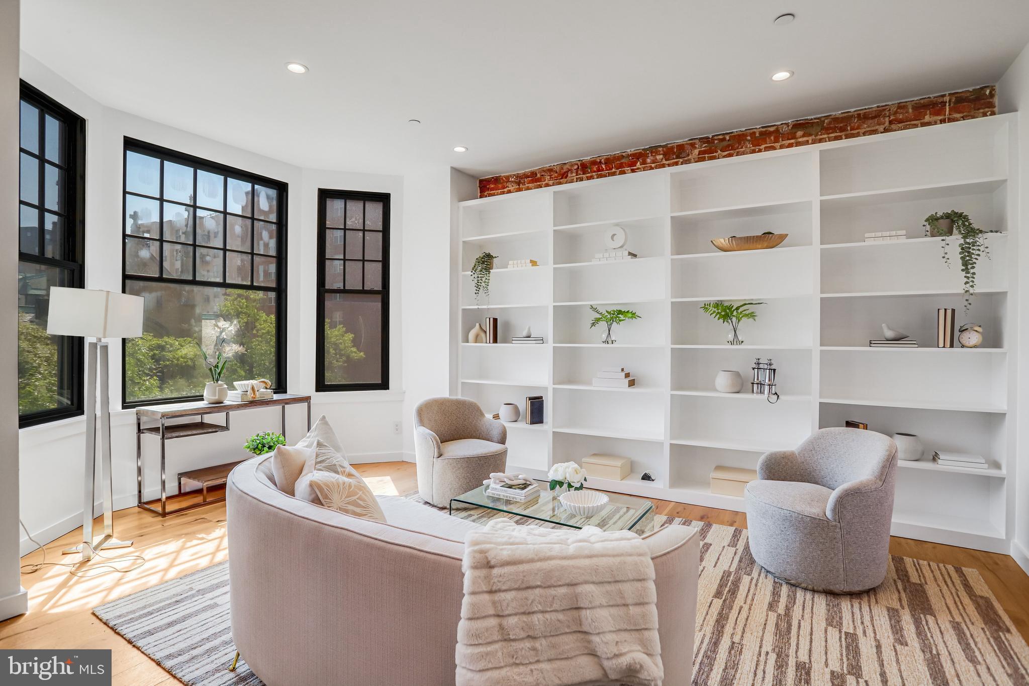 LOGAN CIRCLE - Residential